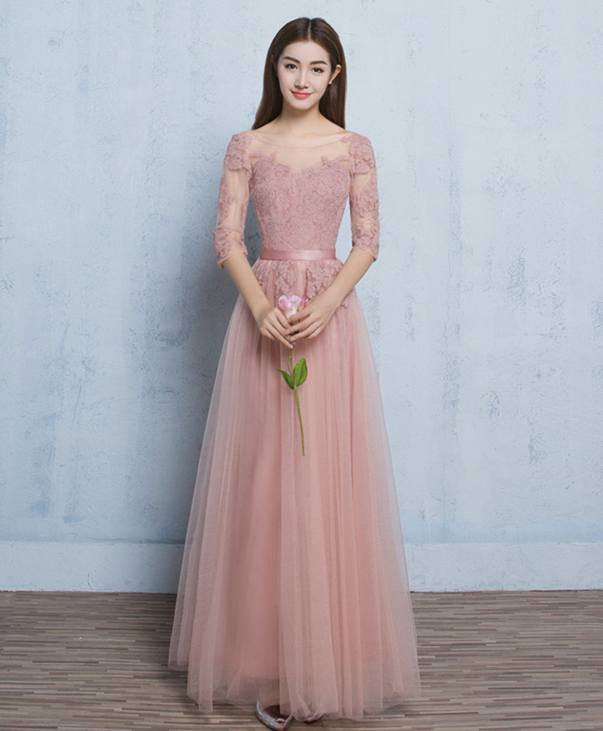 Elegant Pink Round Neck Tulle Lace Long Prom Dress | A-Line Bridesmaid Gown for Weddings & Formal Events | Perfect for Homecoming, Quinceañera & Evening Parties