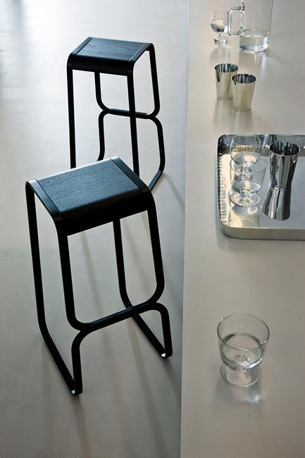 Lapalma Continuum S107 Modern Stool - Ergonomic Design for Home, Office & Cafe - Perfect for Dining, Bar & Lounge Seating