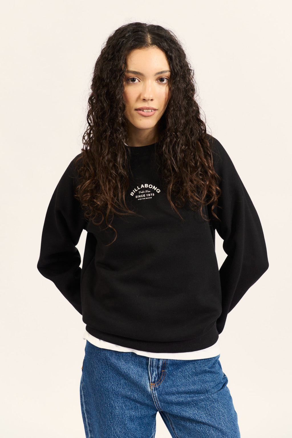 Billabong Feeling Free Crew Neck Sweatshirt - Black | Comfortable Men's Pullover for Casual Wear & Outdoor Activities