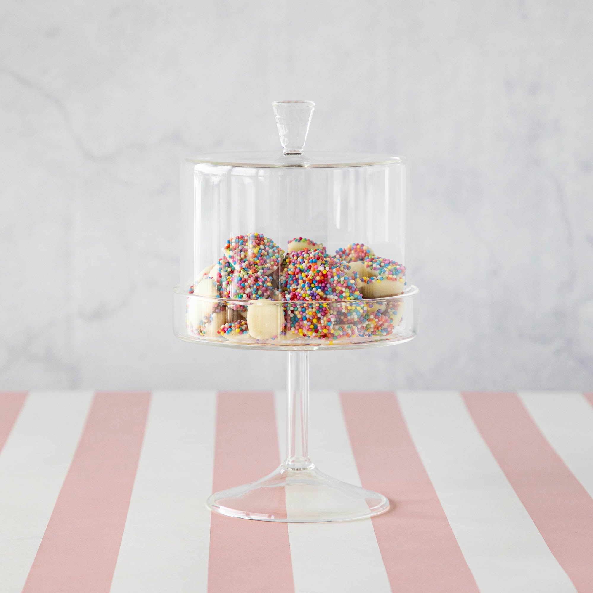 Elegant Glass Dome with Wooden Pedestal Display Stand - Perfect for Showcasing Collectibles, Jewelry, and Home Decor