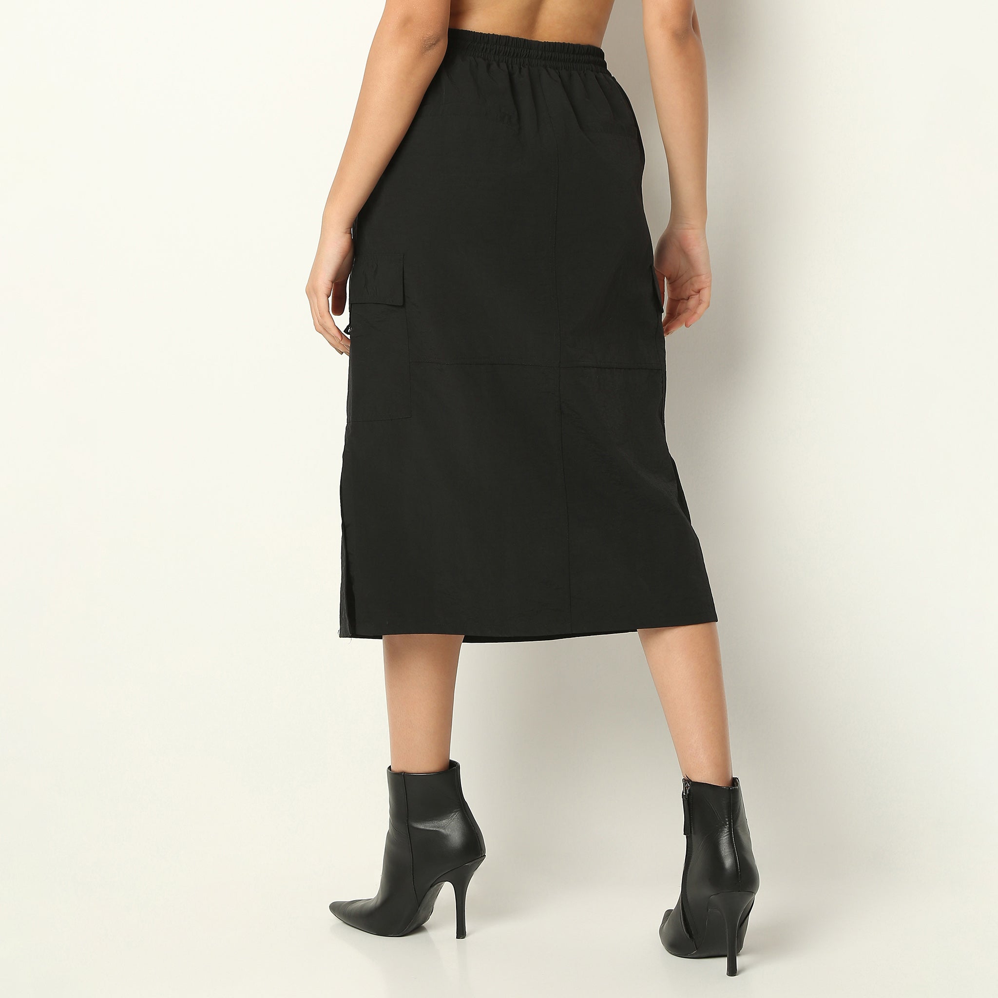 Women's Calf-Length Solid Color Betty Skirt with Side Slit & Patch Pockets - Perfect for Office Wear, Casual Outfits & Date Nights