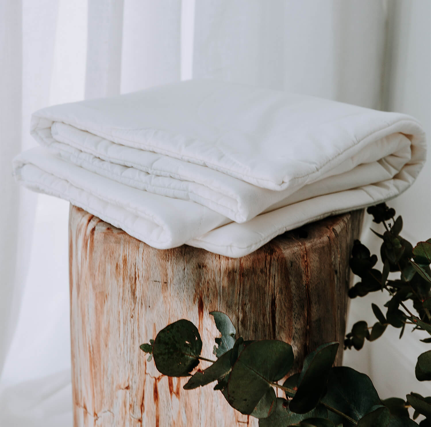 Eco-Friendly Tencel® Pillow Protector - Hypoallergenic & Breathable Bamboo Cover for All Sleeping Positions | Perfect for Allergy Sufferers & Hot Sleepers