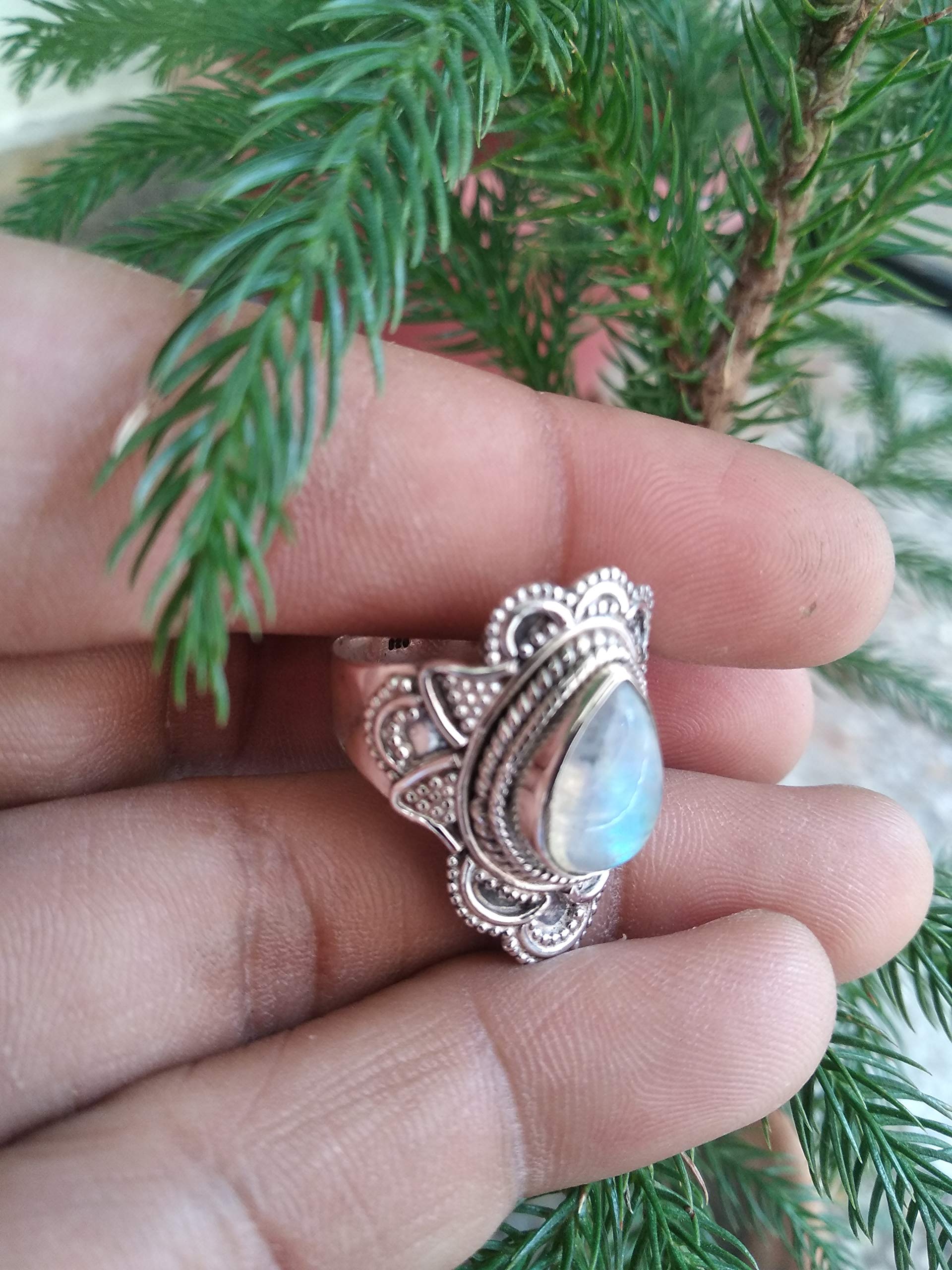 Moonstone Ring for Women - 925 Sterling Silver June Birthstone Jewelry | Healing, Meditation, Wedding, Engagement, Promise Ring | Perfect Mother's Day, Gothic & Classic Gift for Girls - Ideal for Spiritual Practices, Romantic Occasions & Everyday Wear