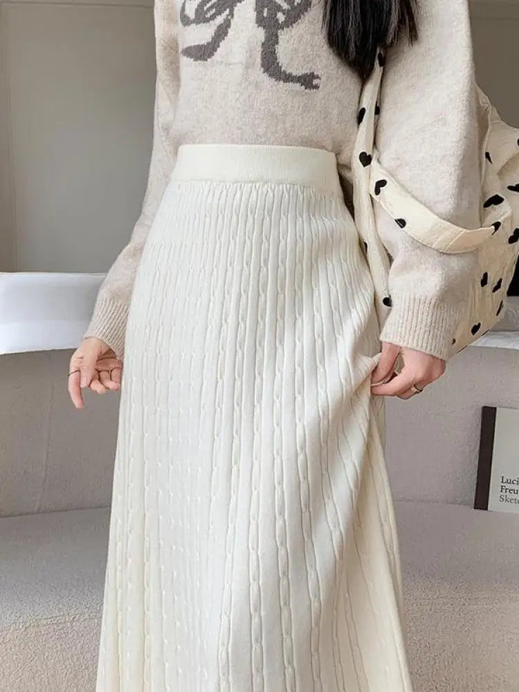 Women's High Waist Knitted Pleated Long Skirt - Black & White Elegant Fall Winter Fashion for Vacation, Office & Casual Wear