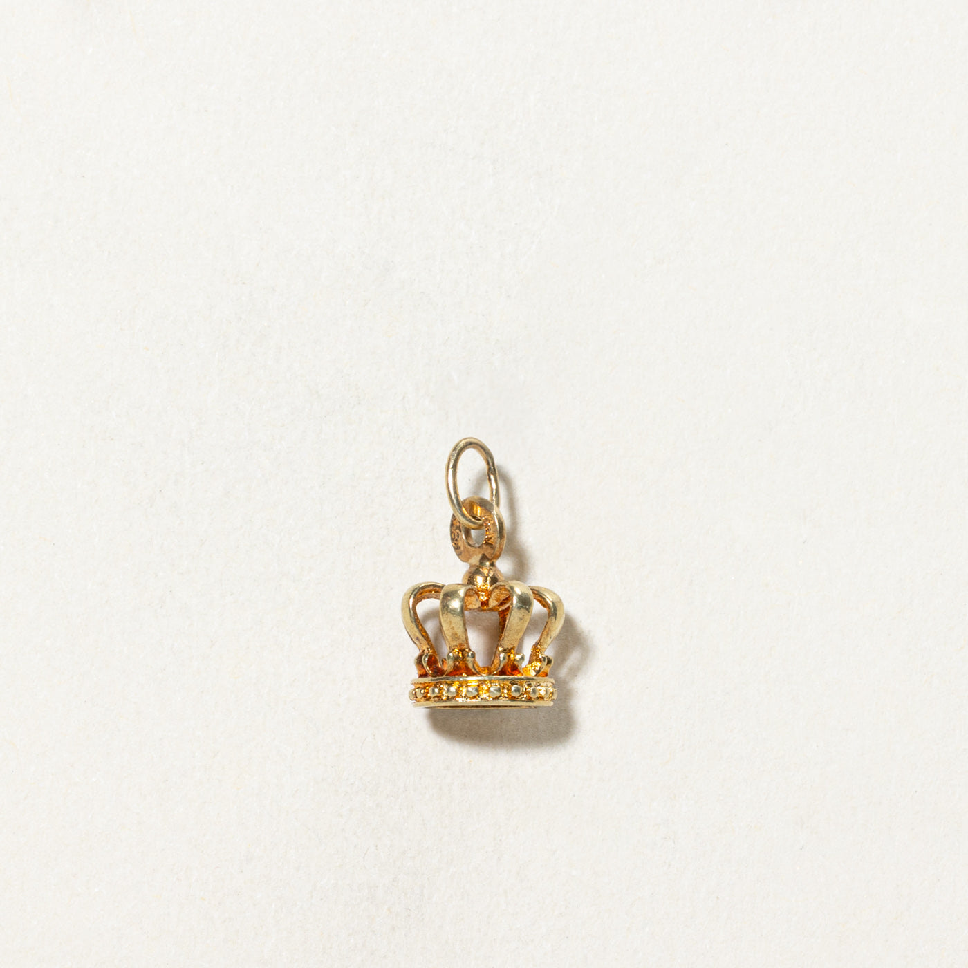Vintage Italian 18K Yellow Gold Crown Charm Pendant - Elegant Jewelry Gift for Women - Perfect for Necklaces, Bracelets & Special Occasions