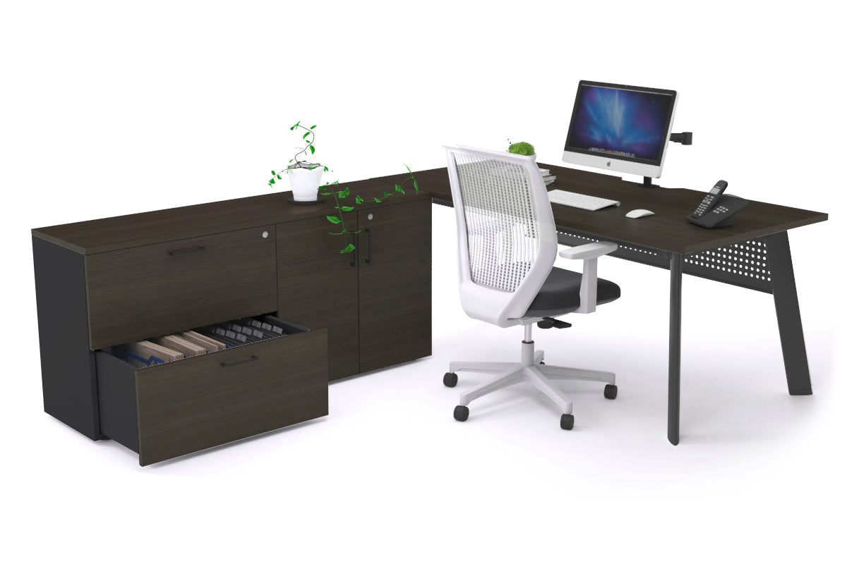 Switch Executive Setting With Uniform Spine Black Frame [1600L x 800W with Cable Scallop] - Premium Office Desk for Modern Workspaces