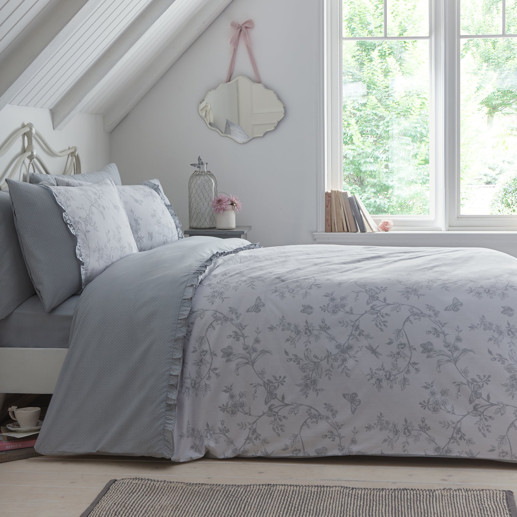 Dreams & Drapes Kristen Duvet Cover Set - Soft Grey Luxury Bedding, King Size 3-Piece Set with Pillow Shams - Perfect for Master Bedroom & Guest Room Decor