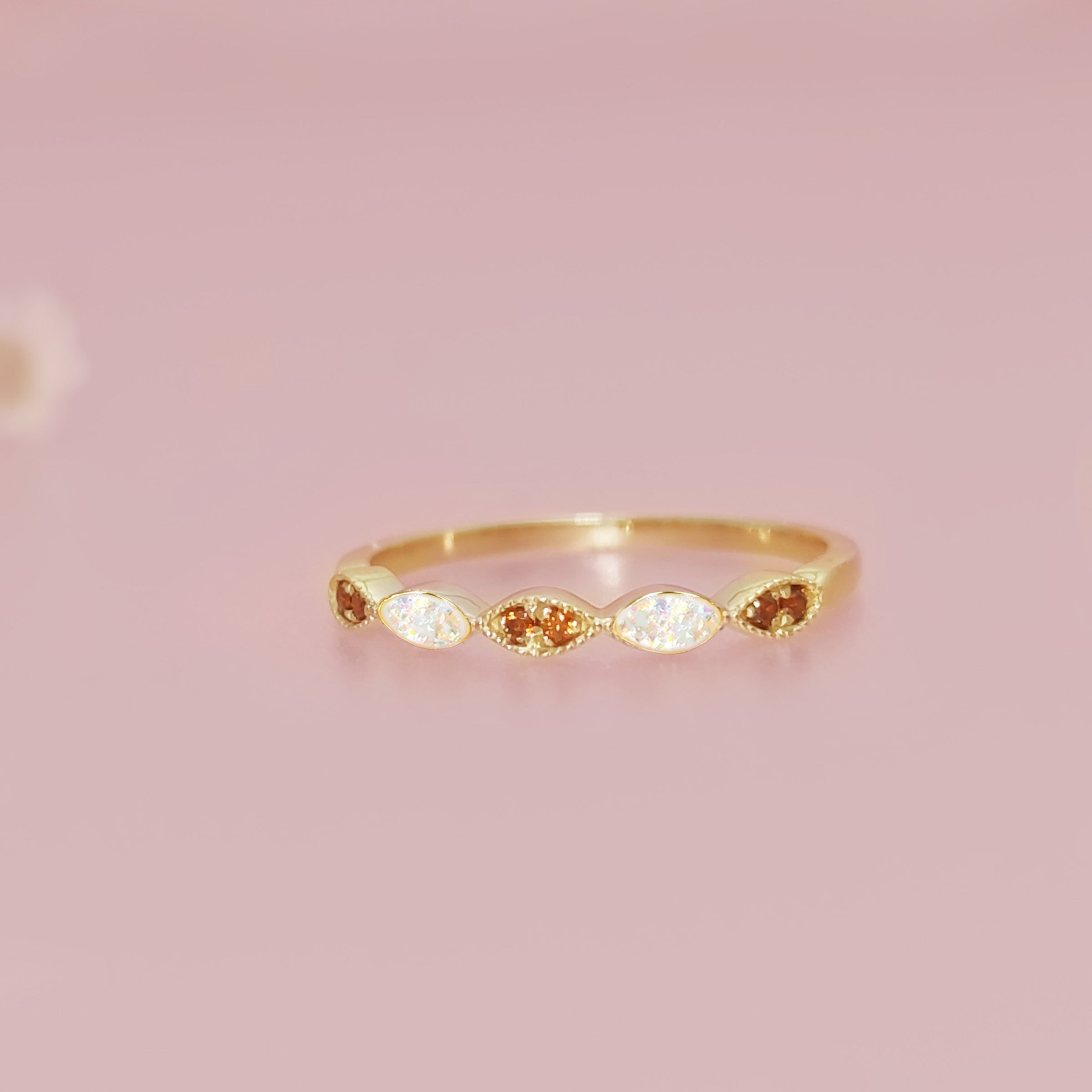 Everlasting Love Memorial Ashes Ring - Handcrafted Keepsake Jewelry for Cremation Ashes - Perfect for Remembrance & Memorial Gifts