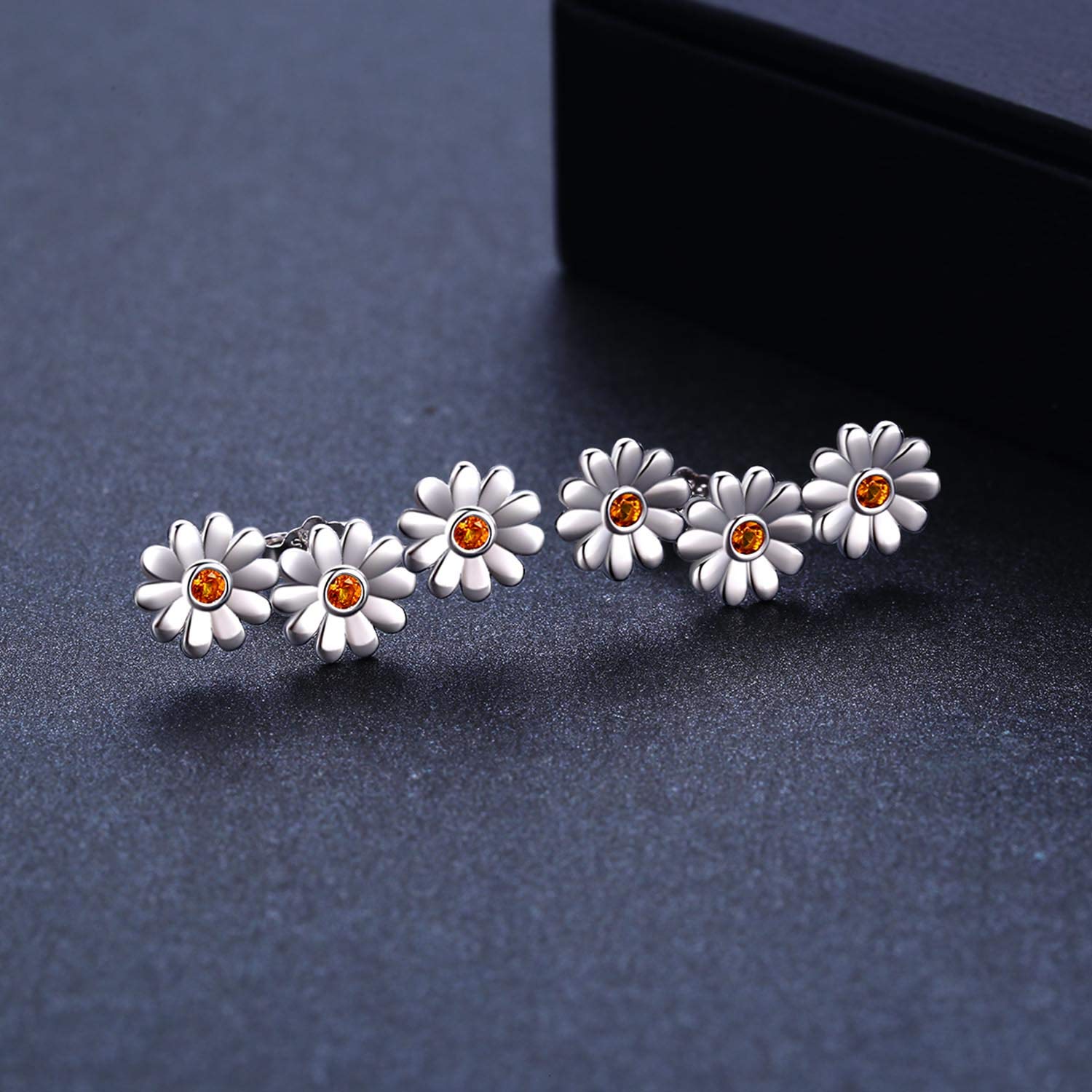 925 Sterling Silver Tiny Daisy Flower Stud Earrings for Women - Hypoallergenic Jewelry for Sensitive Ears - Perfect Mother's Day Gift in Gift Box - Ideal for Everyday Wear, Date Nights and Special Occasions