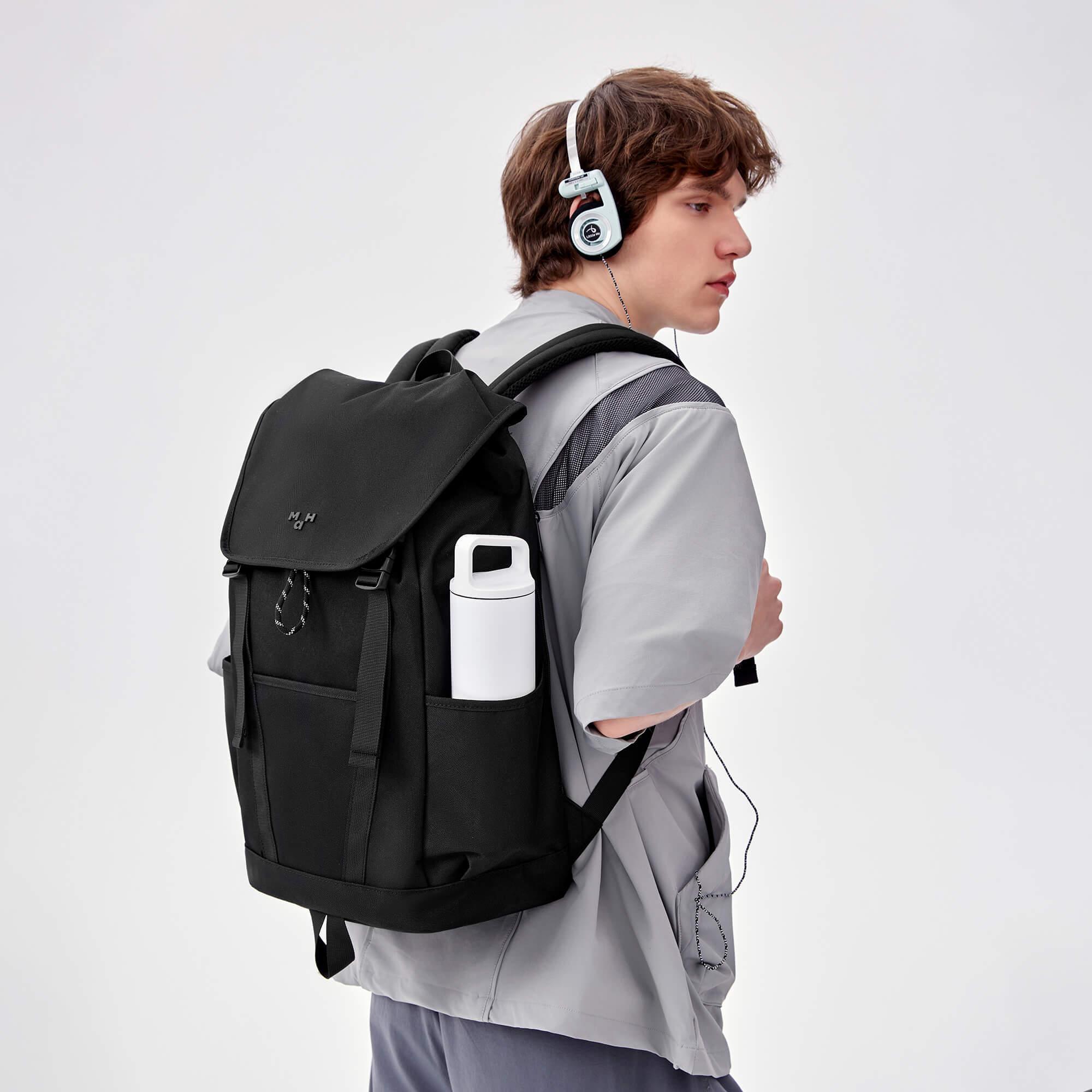 25L Young Tour Backpack - Lightweight Travel Backpack for Hiking, Camping & College - Water-Resistant Daypack with USB Charging Port