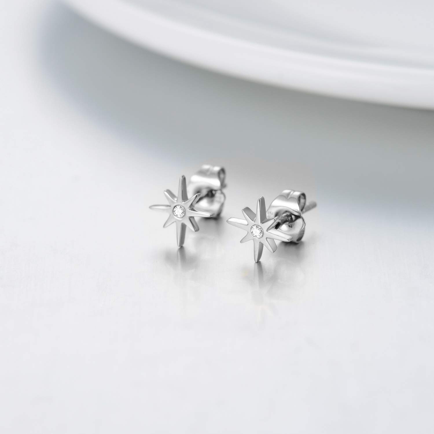 14K Real Gold Diamond Star Earrings for Women - Natural Round Diamond North Star Stud Earrings | Anniversary, Christmas, Birthday Gifts for Her | Perfect for Date Night, Wedding, Party & Special Occasions
