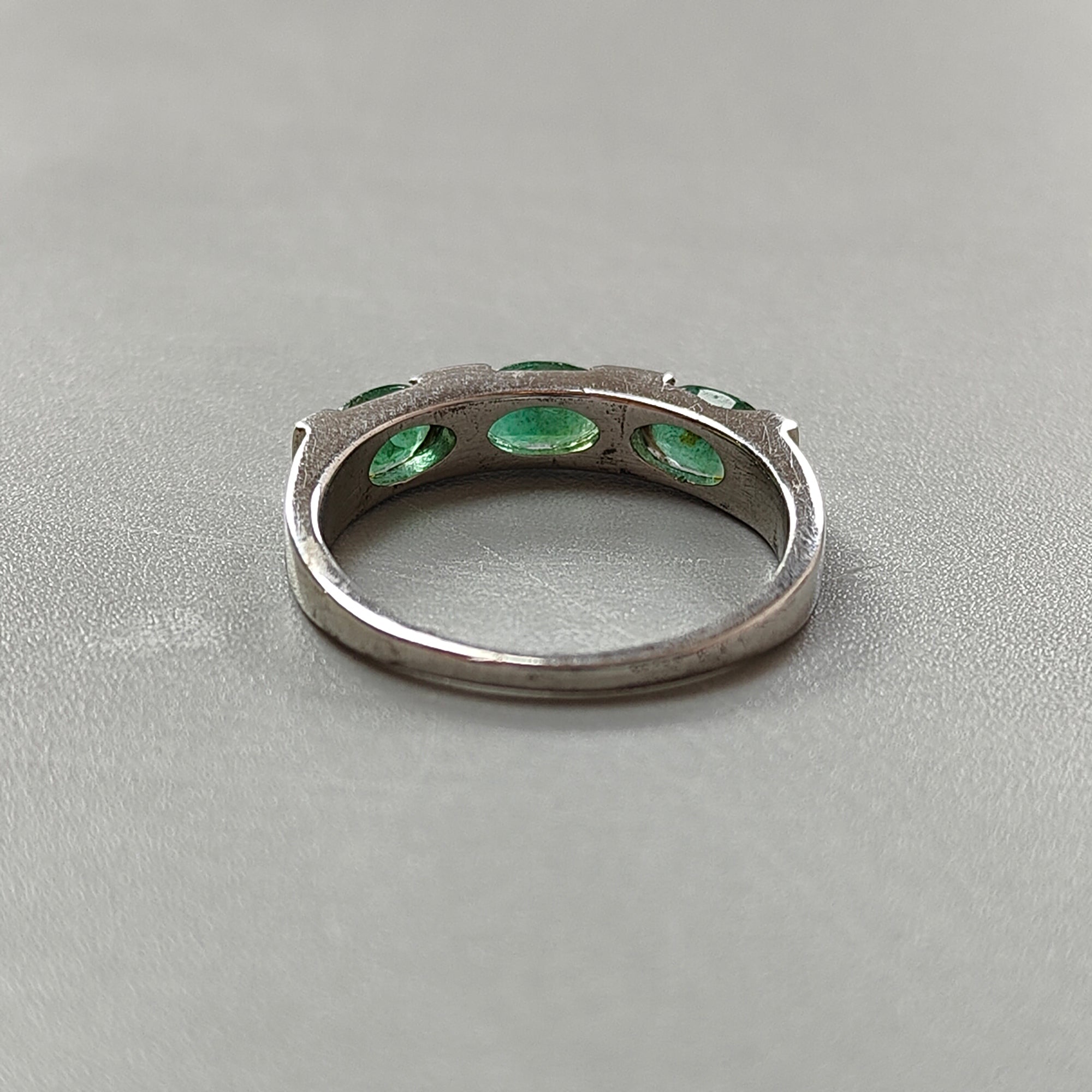 Natural Untreated Emerald Faceted Silver Ring - 2.88gms Oval Cut 925 Sterling Silver Bezel Set Ring Size 7.5 US | Elegant Jewelry for Women, Perfect Gift for Anniversary, Birthday & Special Occasions
