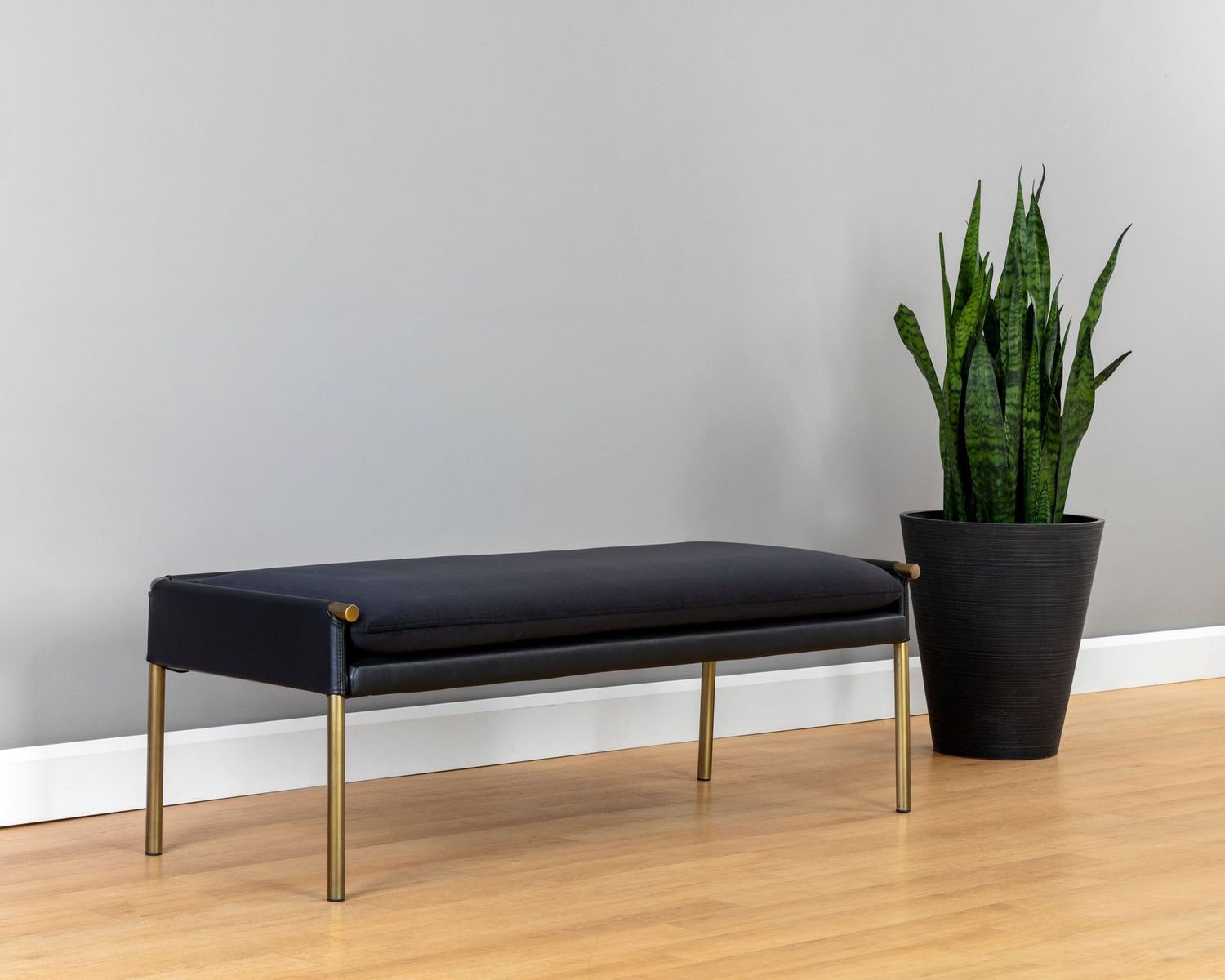 Bellevue Bench - Premium Outdoor Wooden Bench for Garden, Patio, and Backyard - Durable & Weather-Resistant Seating for Relaxing and Entertaining