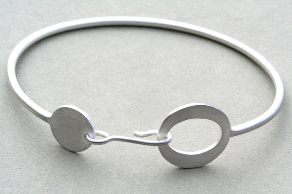Sterling Silver Flat O Bracelet for Women - Minimalist Stackable Jewelry for Everyday Wear & Gifts