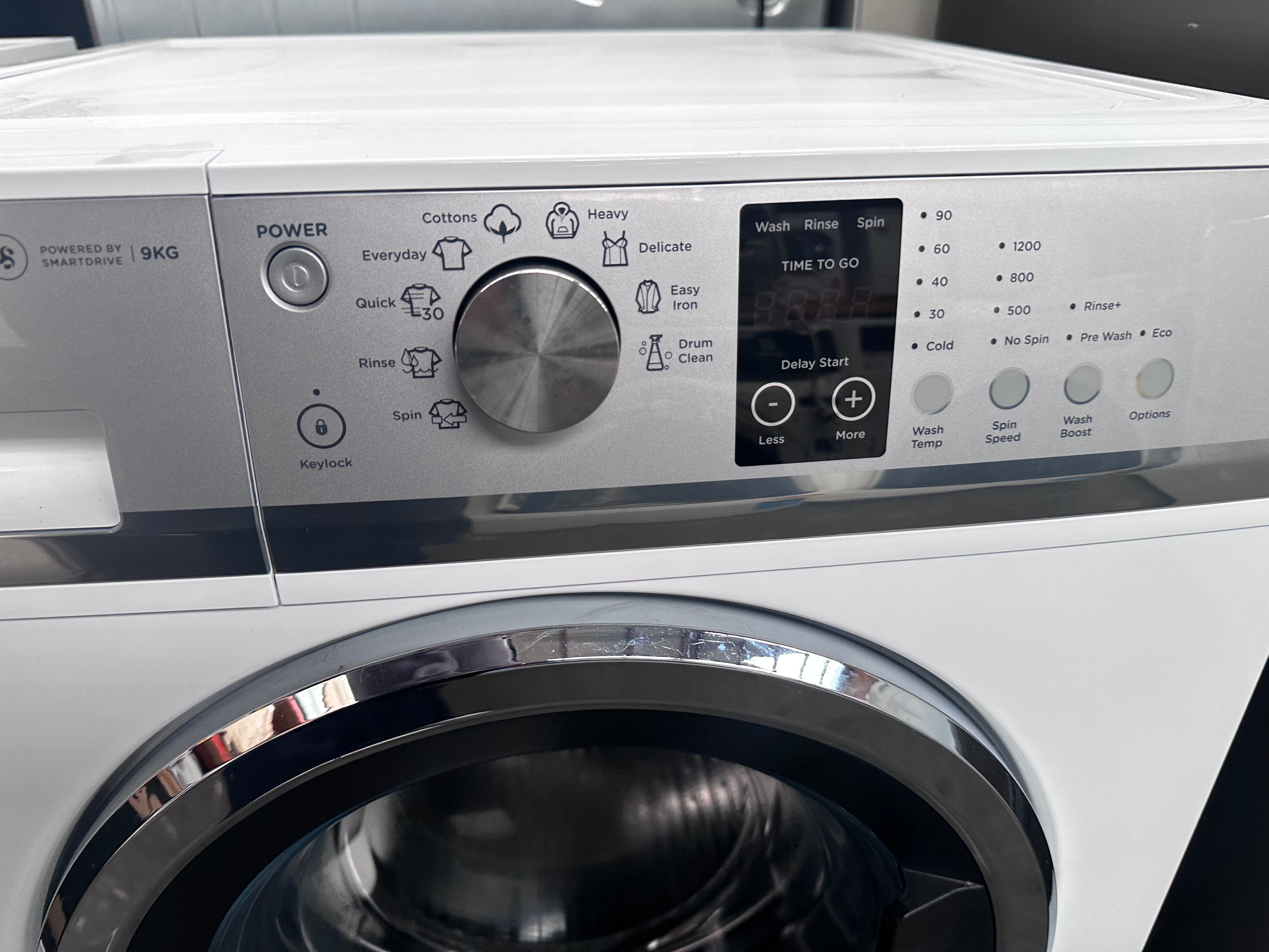 Fisher & Paykel WH9060J3 Series 3 9kg Front Load Washing Machine (Factory Second) - Perfect for Apartments, Laundromats & Small Homes