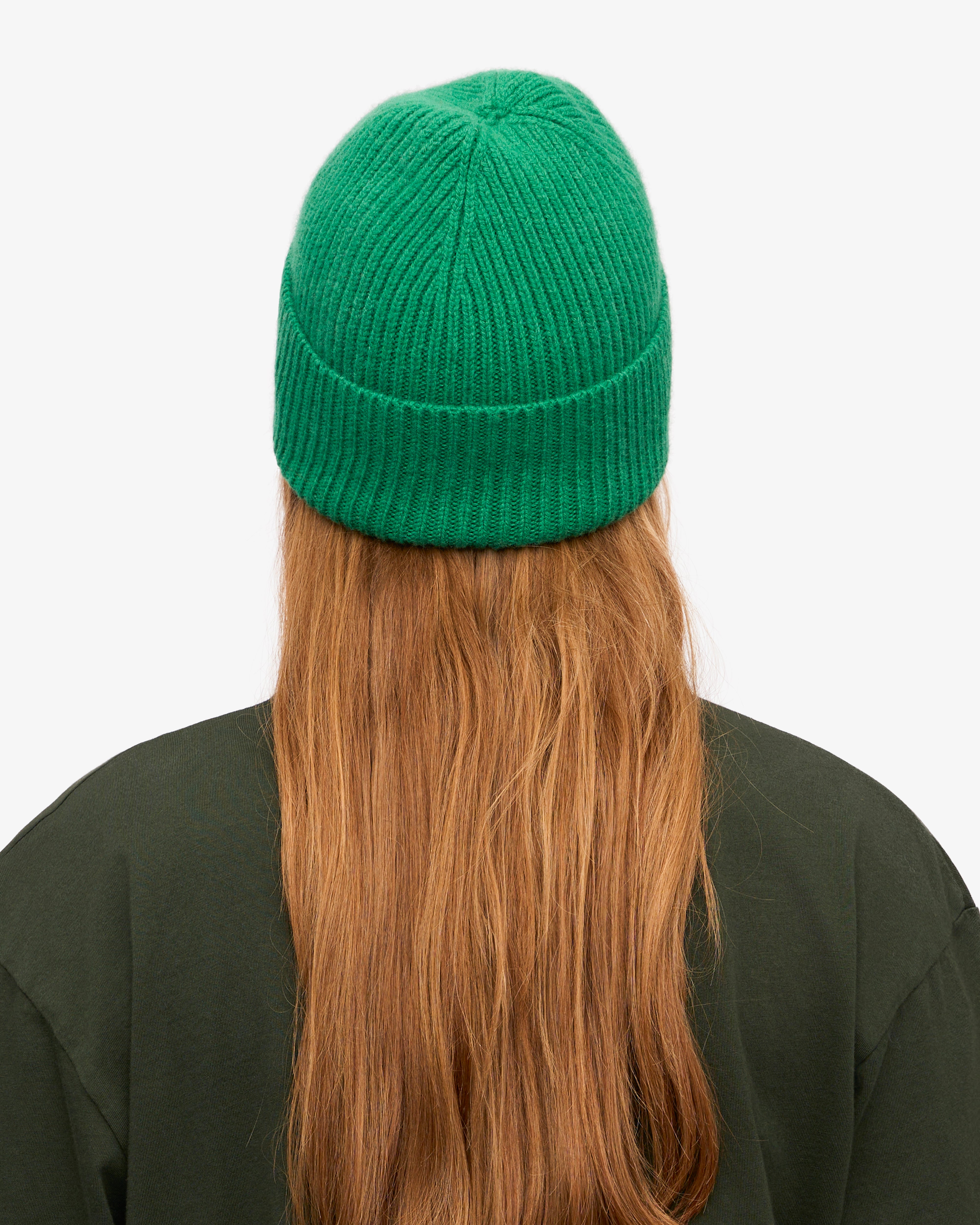 Premium Merino Wool Beanie for Men & Women - Soft Warm Winter Hat in Kelly Green - Perfect for Skiing, Hiking & Outdoor Activities