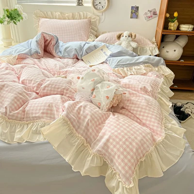 Pastel Plaid Ruffled Bedding Set - Kawaii Aesthetic Comforter & Pillowcase for Girls Room Decor, Teen Bedroom, Dorm Essentials - Soft & Cozy for Sweet Dreams