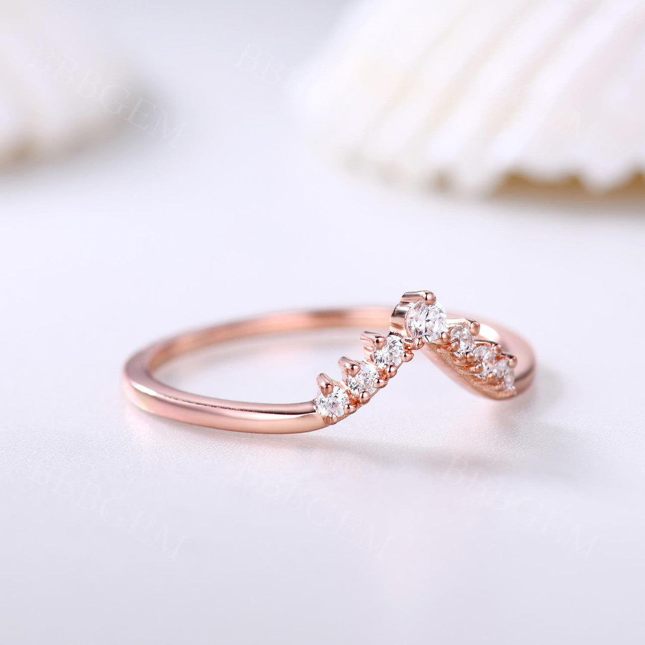 Exquisite Round Cut Diamond Wedding Band | Curved V-Shaped Matching Ring for Bridal Sets | Perfect for Engagement, Anniversary & Special Occasions