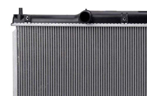 High-Performance Car Radiator - Aluminum Alloy Cooling System for Trucks & SUVs - Perfect for Off-Roading & Heavy-Duty Use