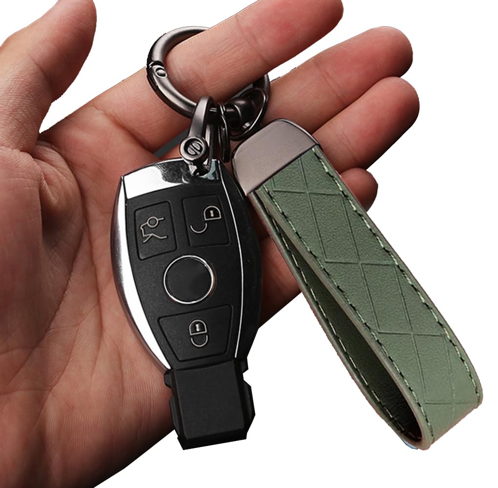 360° Rotatable Leather Car Keychain - Universal Anti-Lost Key Holder with D-Ring for Men & Women | Decorative Key Fob for Cars, Home & Office Keys (Green)