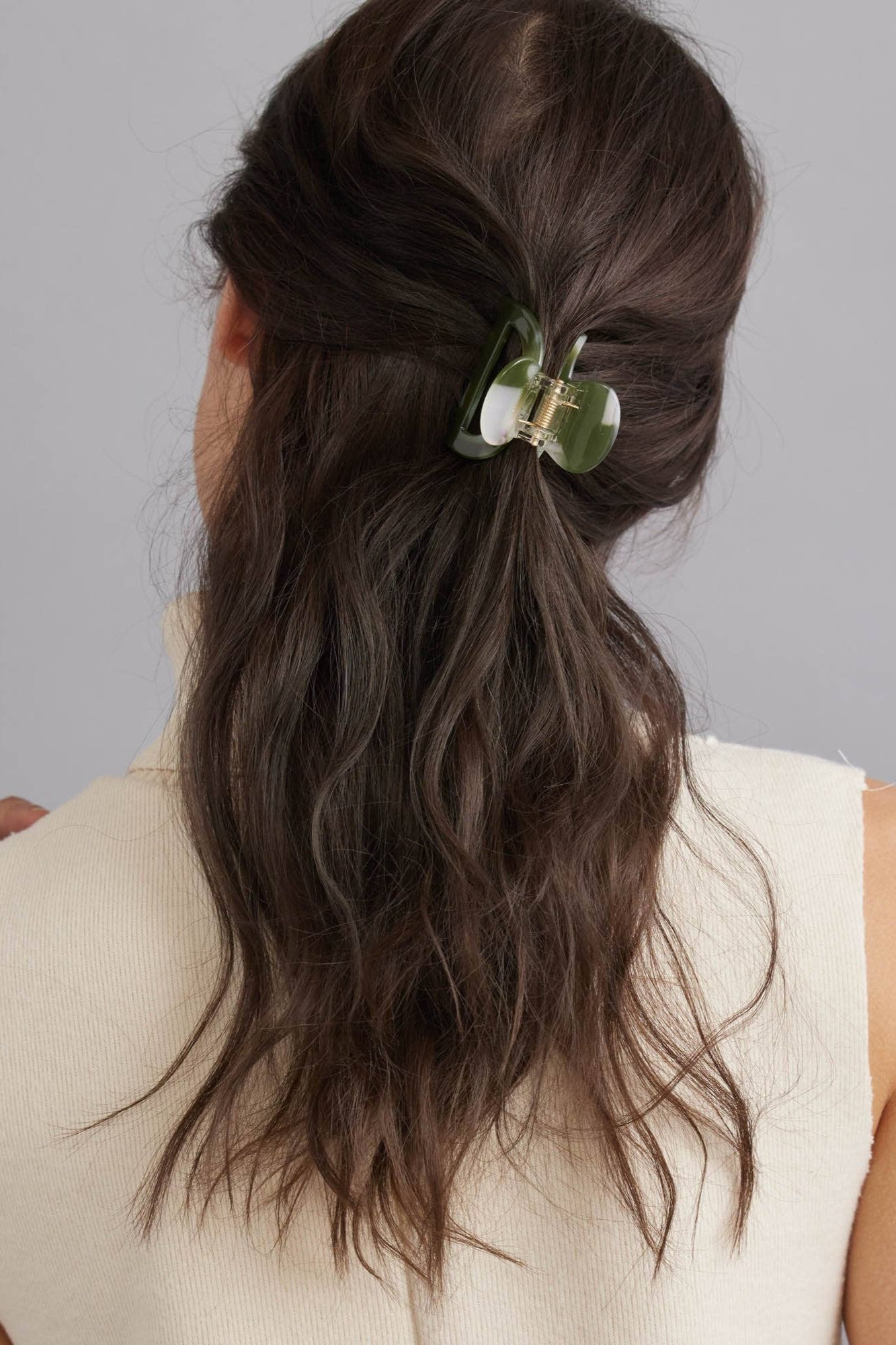 Amber Mix Hair Claw Clip - Non-Slip Grip for Women & Girls - Perfect for Ponytails, Buns & Updos - Hair Accessories for Everyday, Work & Special Occasions