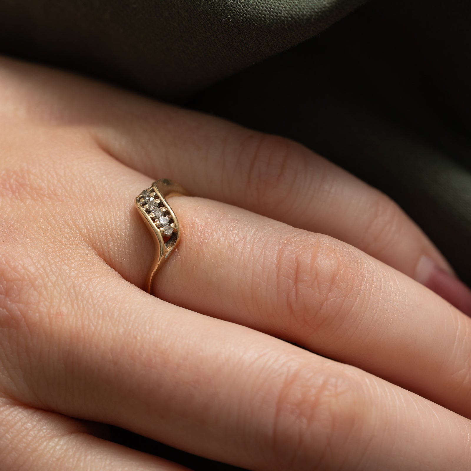 0.10ctw Diamond Contour Ring - Size 5.25 | Elegant Wedding Band, Anniversary Gift for Her | Perfect for Engagements, Proposals & Special Occasions