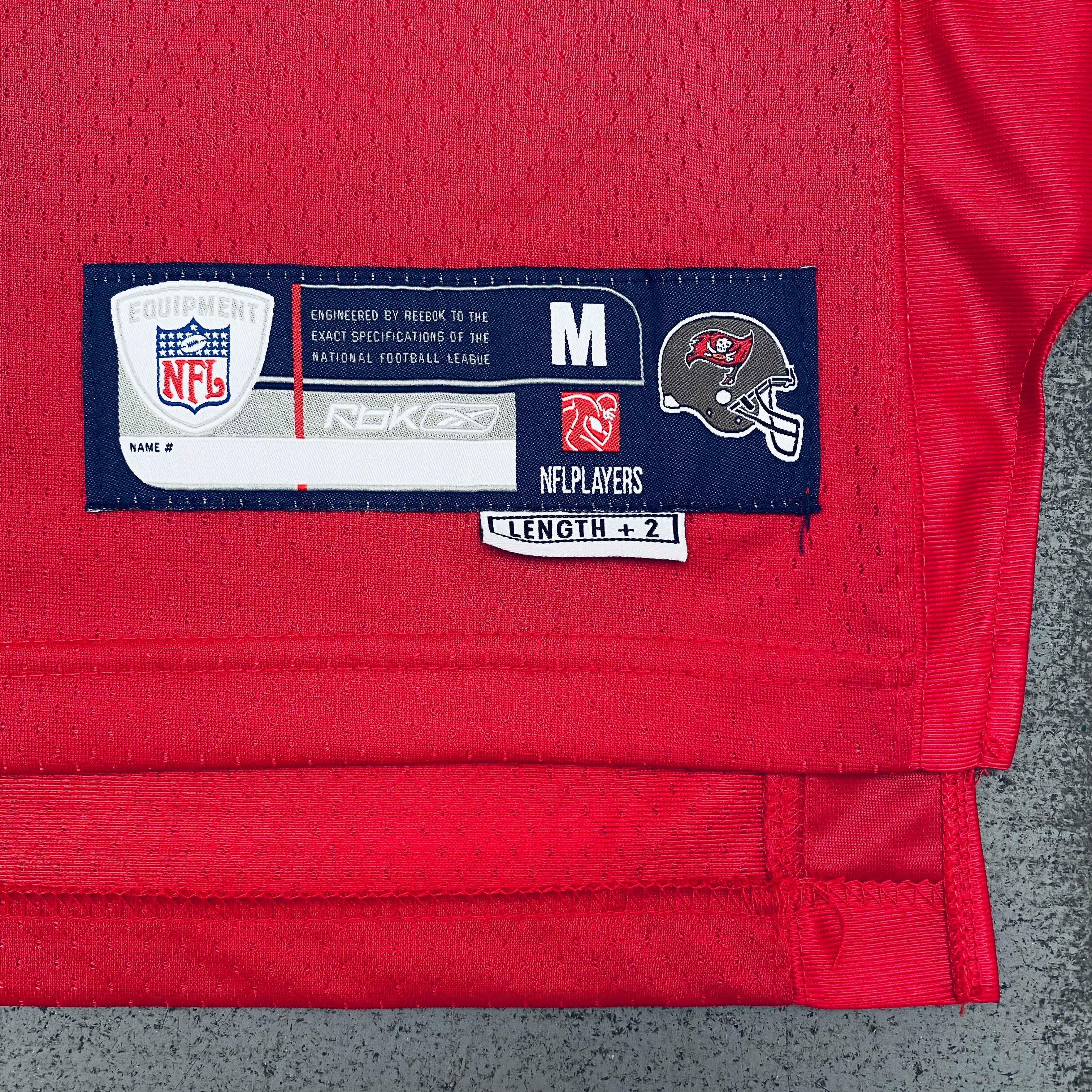 Derrick Brooks Tampa Bay Buccaneers 2007/08 Stitched NFL Jersey (Medium) - Authentic Football Fan Gear for Game Day & Sports Collectibles