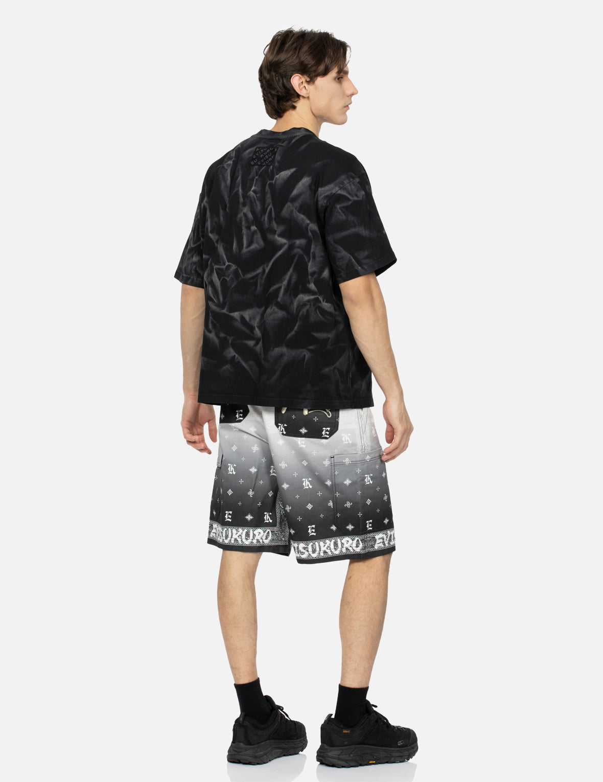 Stylish Gradient Allover Paisley Printed Tapered Shorts for Men - Perfect for Summer Outfits, Beach Vacations & Casual Wear