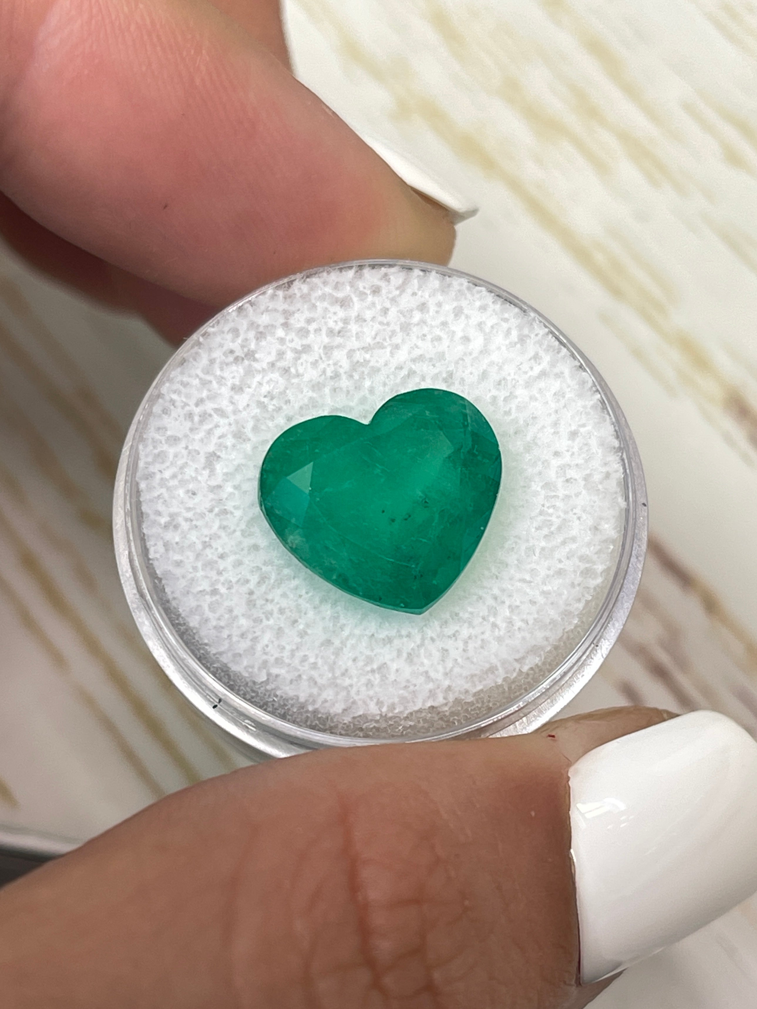7.68 Carat 12x13.5mm Natural Colombian Emerald Heart Cut Loose Gemstone - Forest Green Color for Jewelry Making, Engagement Rings & Collector's Items