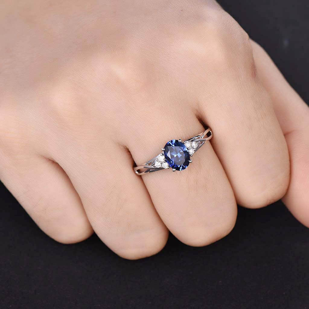 Exquisite Cluster Blue Oval Cut Sapphire & Diamond Engagement Ring for Women – Perfect for Proposals, Anniversaries & Special Occasions