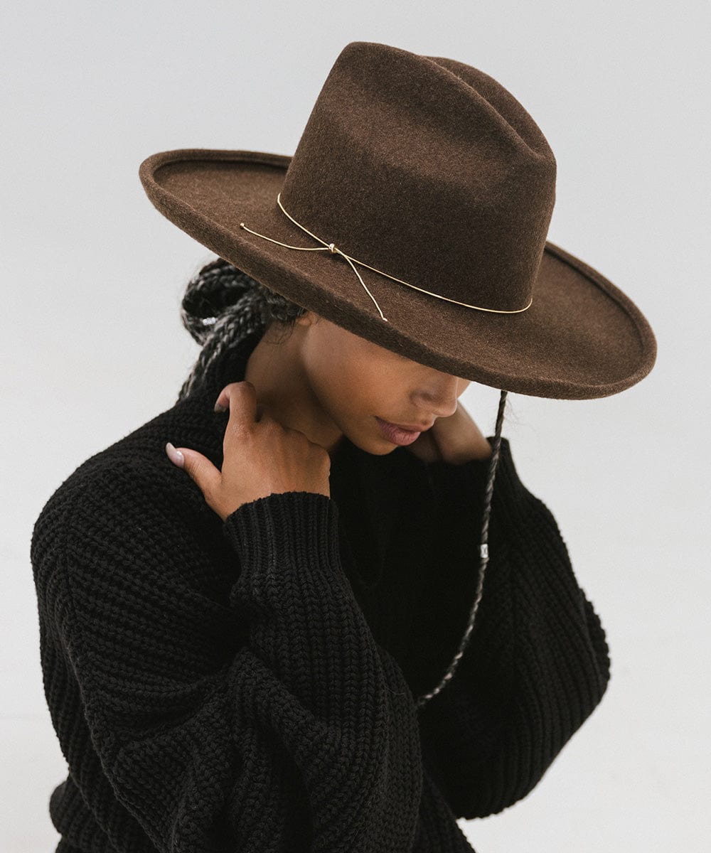 Western Bolo Hat Band with Silver Tips - Adjustable Leather Cord for Cowboy Hats, Fedoras & Costume Accessories - Perfect for Rodeos, Country Music Festivals & Western-Themed Parties
