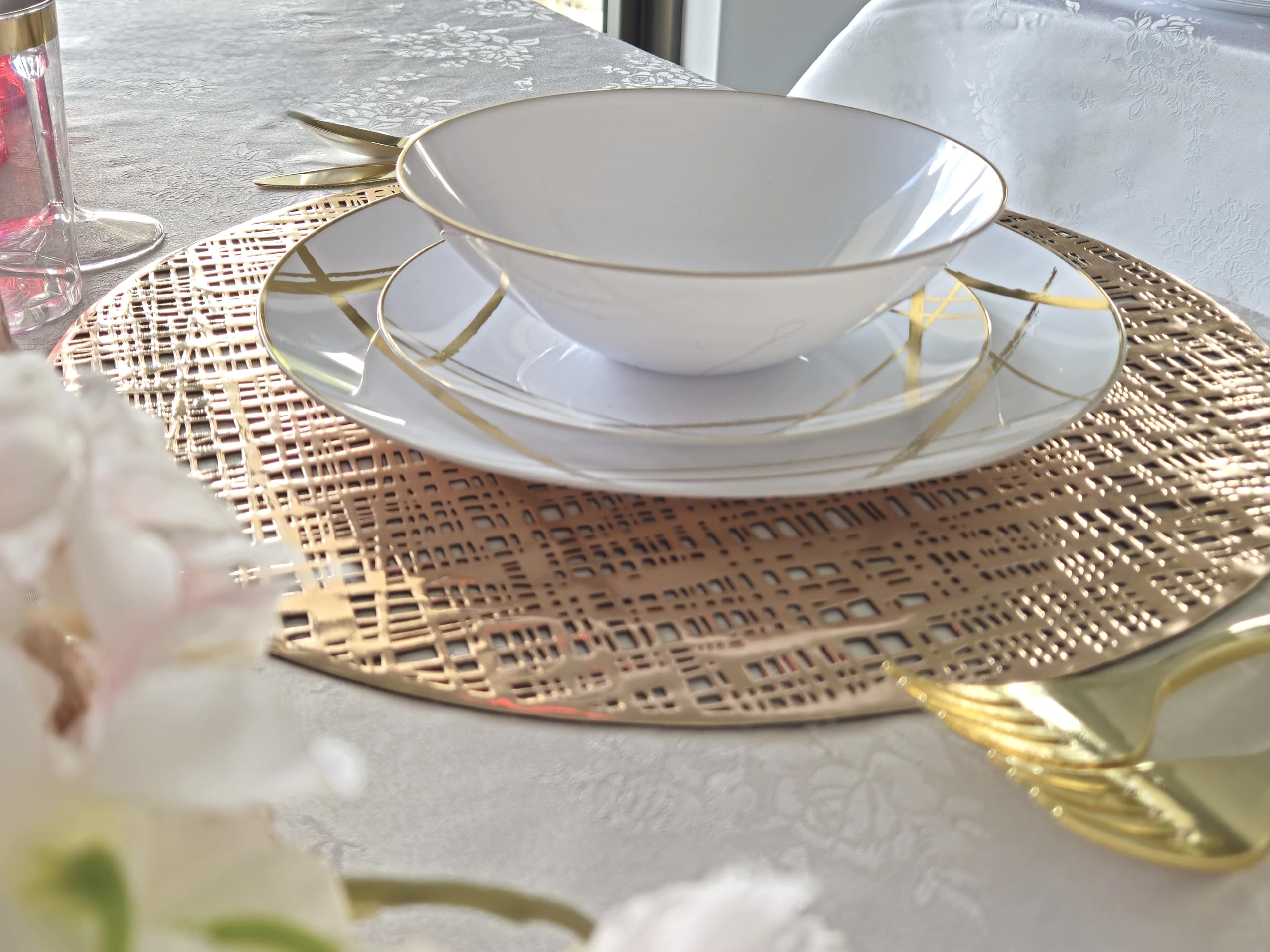 10-Piece Pressed Vinyl Metallic Round Placemats - Gold Linen Wedding Table Decor for Dining, Parties & Special Events
