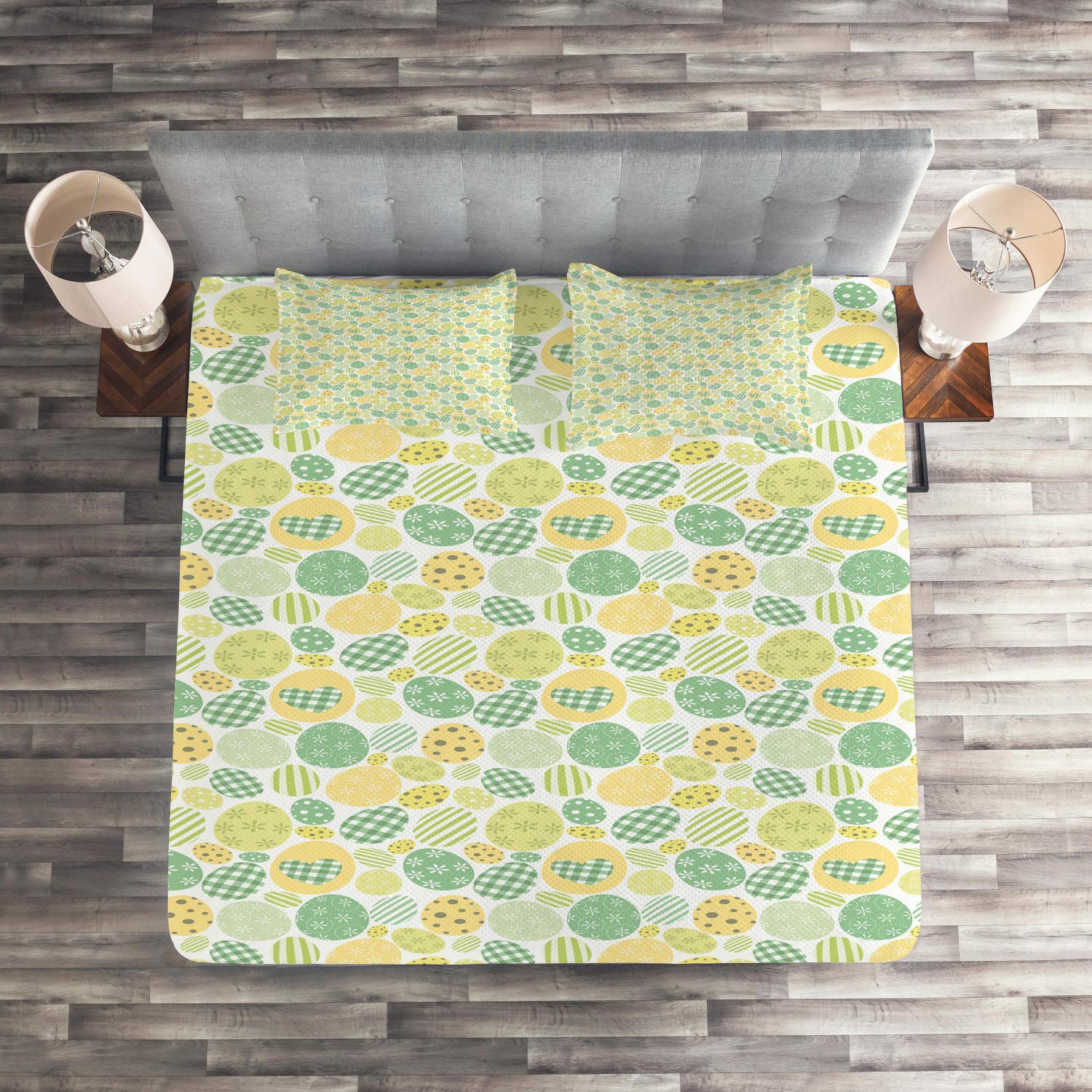 Ambesonne Easter Bunny Quilt Set - 3 Piece King Size Pastel Yellow White Pale Green Bedspread with 2 Pillow Shams | Easter Decor, Spring Bedding, Holiday Home Decor | Perfect for Easter Celebrations, Spring Bedroom Makeover & Cozy Seasonal Home Styling