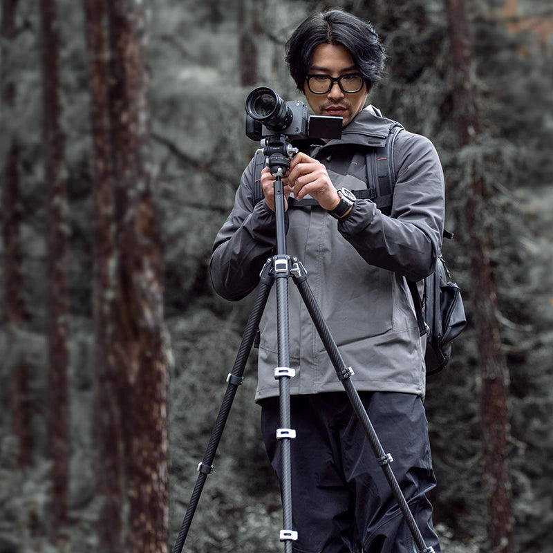 Ulanzi TT09 Carbon Fiber Travel Tripod for Video & Photography - Lightweight & Portable for Vloggers, YouTubers & Outdoor Adventures