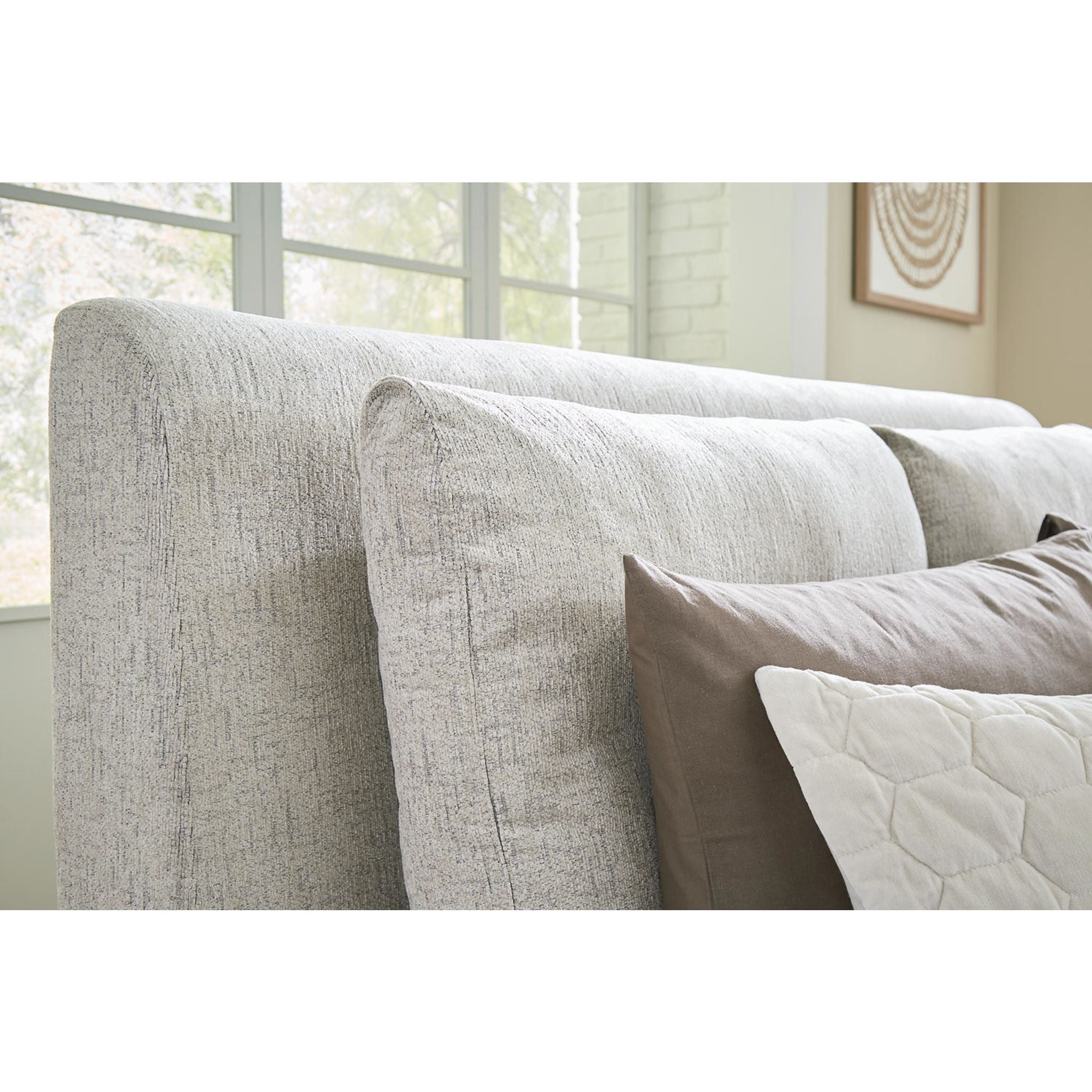 Cabalynn Upholstered Bed Frame - Queen Size Oatmeal Upholstered Platform Bed with Wooden Slats - Perfect for Modern Bedroom Decor & Guest Room Setup