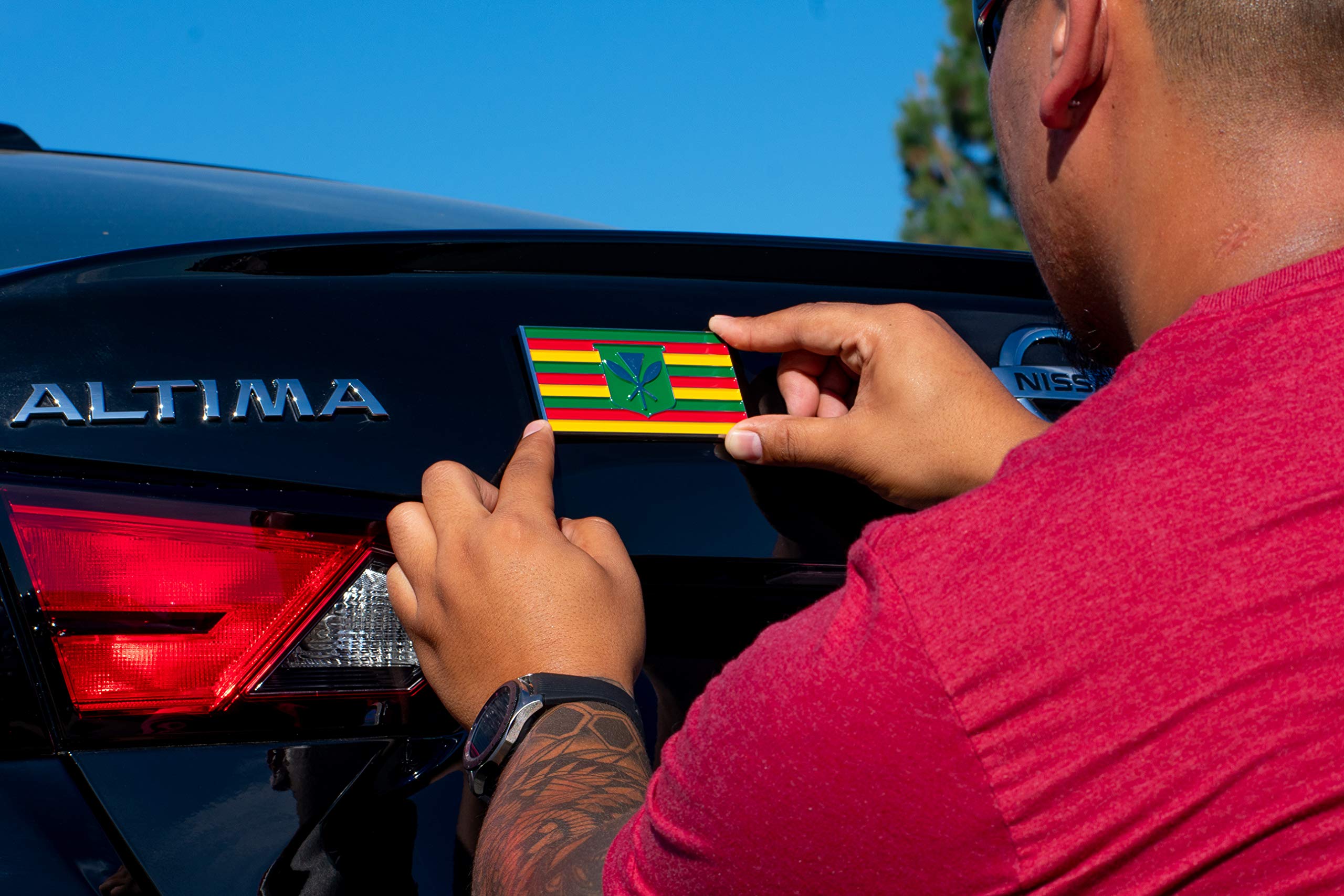 Hawaiian Flag Car Emblem - Chrome Plated Kanaka Maoli Flag Badge with Strong Adhesive Back (Peel & Stick) - Perfect for Car Decoration, Truck Accessories & Hawaiian Pride Display