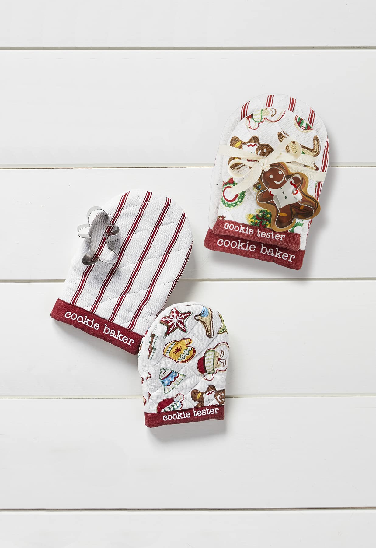 Mud Pie Kids Christmas Oven Mitt Set - Holiday Baking Accessories for Children - Perfect for Christmas Cookie Baking & Family Kitchen Activities