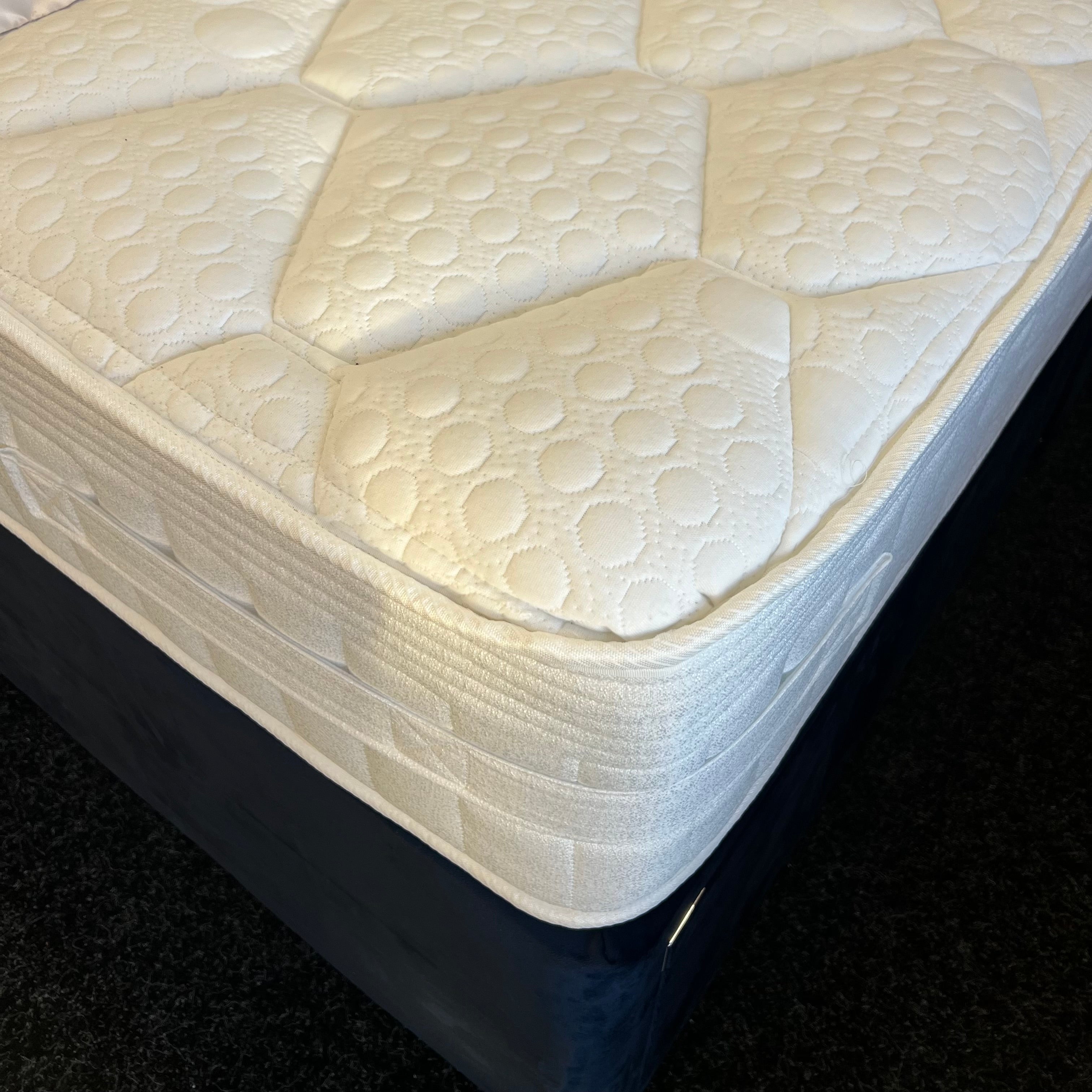 Total Comfort Orthopedic Mattress for Back Pain Relief - Queen Size Memory Foam Bed for Side & Back Sleepers - Perfect for Home, Guest Room & Apartment Use