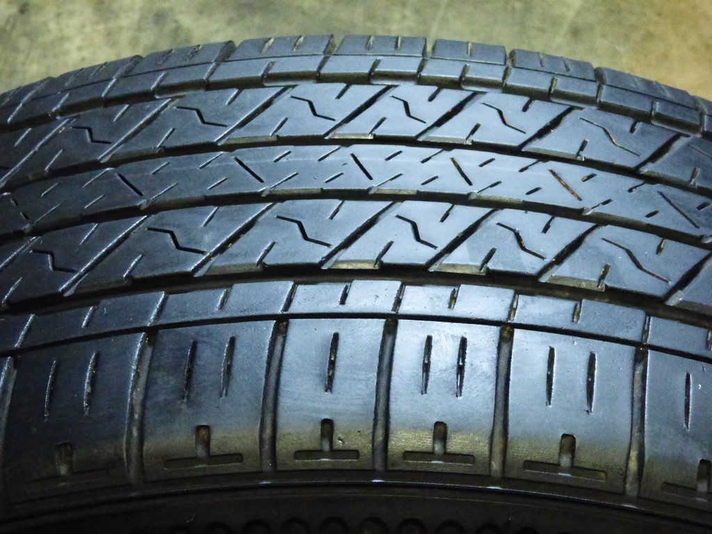 Dunlop SP Sport 5000 Performance Radial Tire - 245/40R19 94V - High-Performance Tires for Sports Cars & Luxury Vehicles - Perfect for High-Speed Driving & Wet Road Conditions