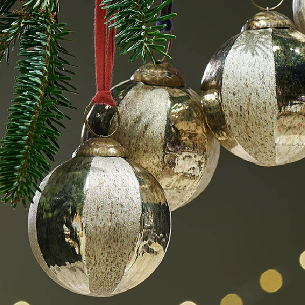 Gold Zuri Glass Baubles Set of 4 - Elegant Christmas Tree Ornaments for Holiday Home Decor