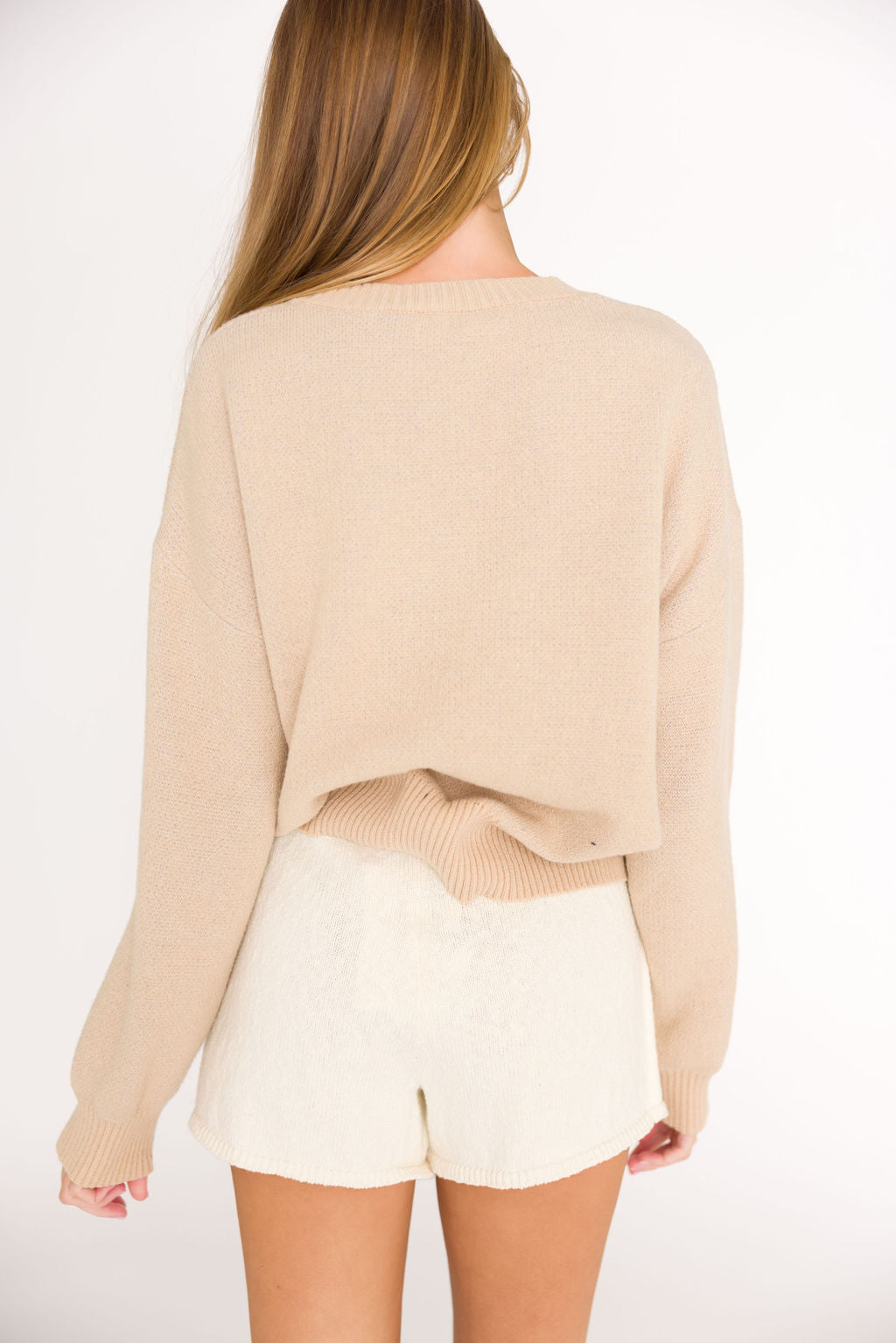 Lake Tahoe Ski Graphic Oversized Sweater in Beige | Cozy Winter Pullover for Skiing & Snowboarding | Perfect for Mountain Vacations & Après-Ski Relaxation
