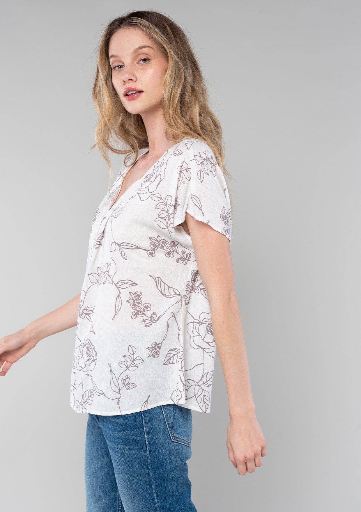 Breezy Days Top - Lightweight & Comfortable Women's Summer Blouse for Casual Wear, Beach Outings & Outdoor Activities
