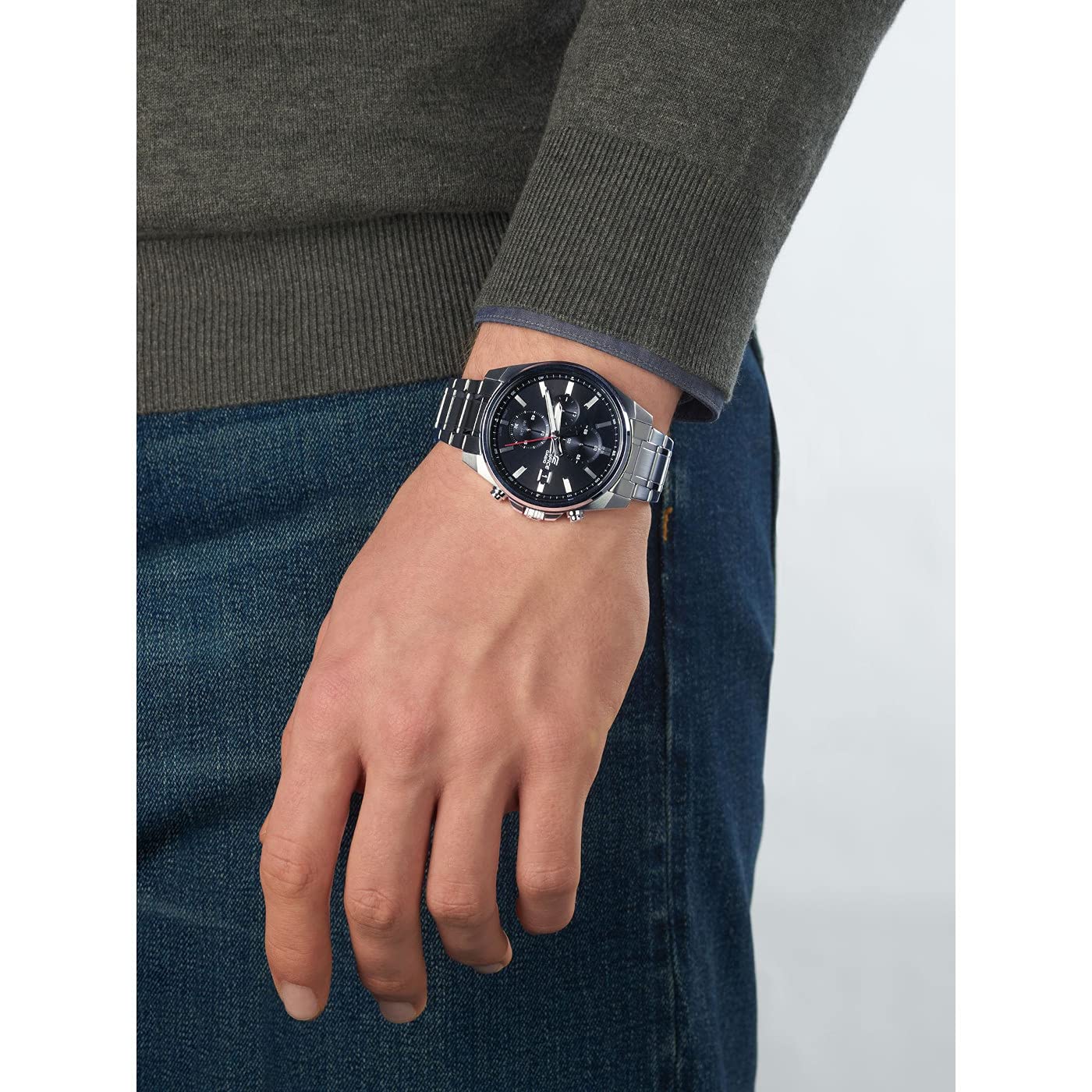 EDIFICE Efv-610d-1avuef Men's Stainless Steel Chronograph Watch - Water Resistant, Date Display, Casual & Business Wear - Perfect for Office, Dating & Daily Use