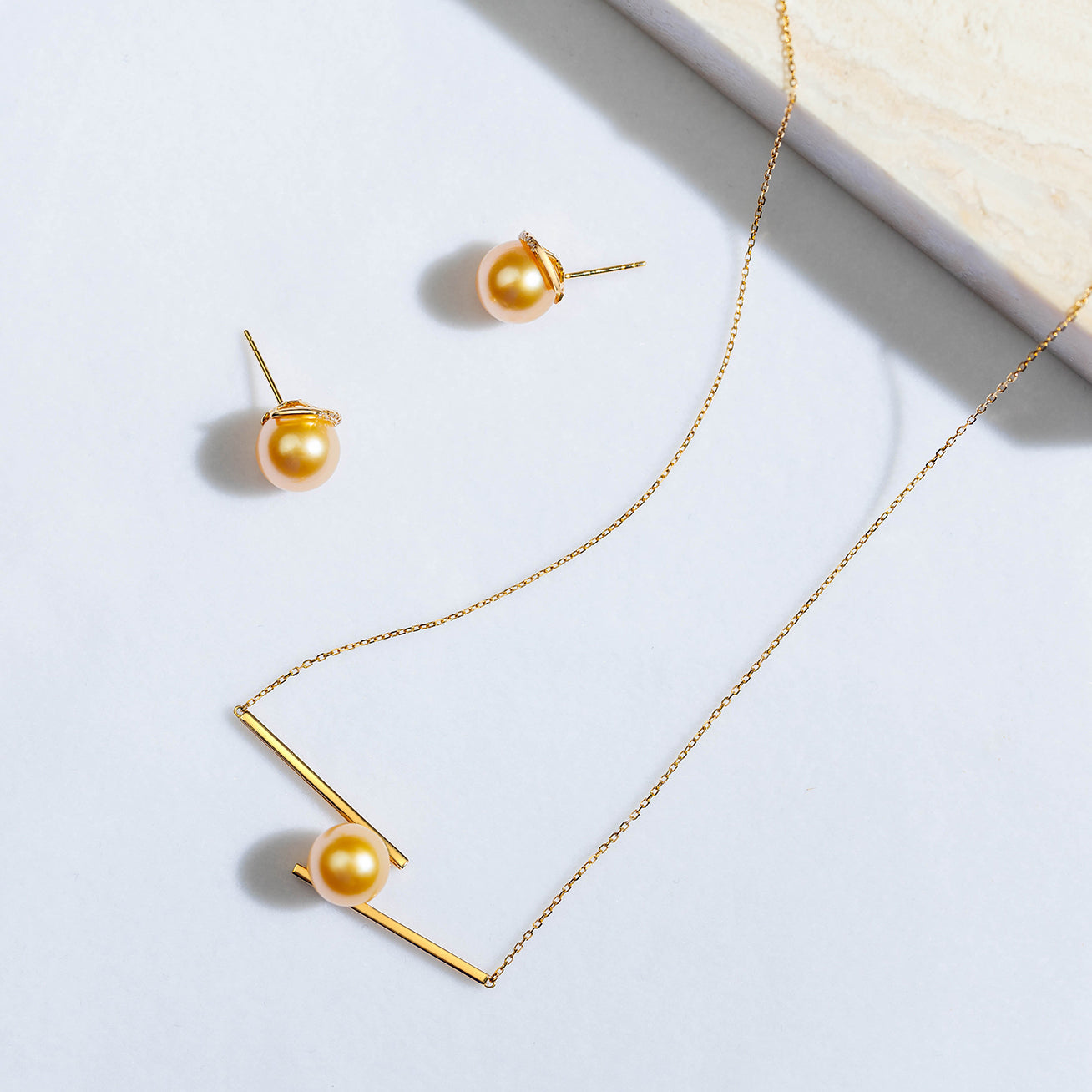 18K Solid Gold South Sea Pearl Earrings - Luxury Pearl Jewelry for Women - Elegant Gift for Wedding, Anniversary & Special Occasions