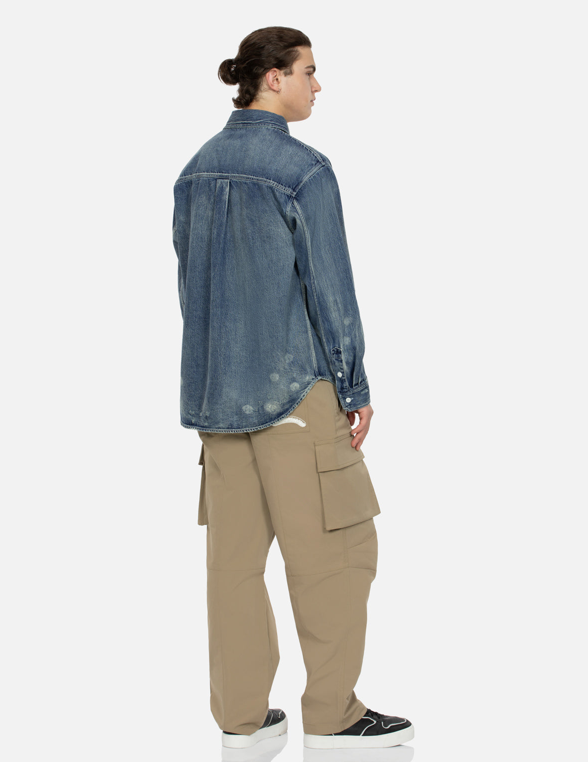 Stylish Kamon & Seagull Embroidered Loose Fit Cargo Pants for Men - Comfortable Streetwear & Casual Outdoor Wear