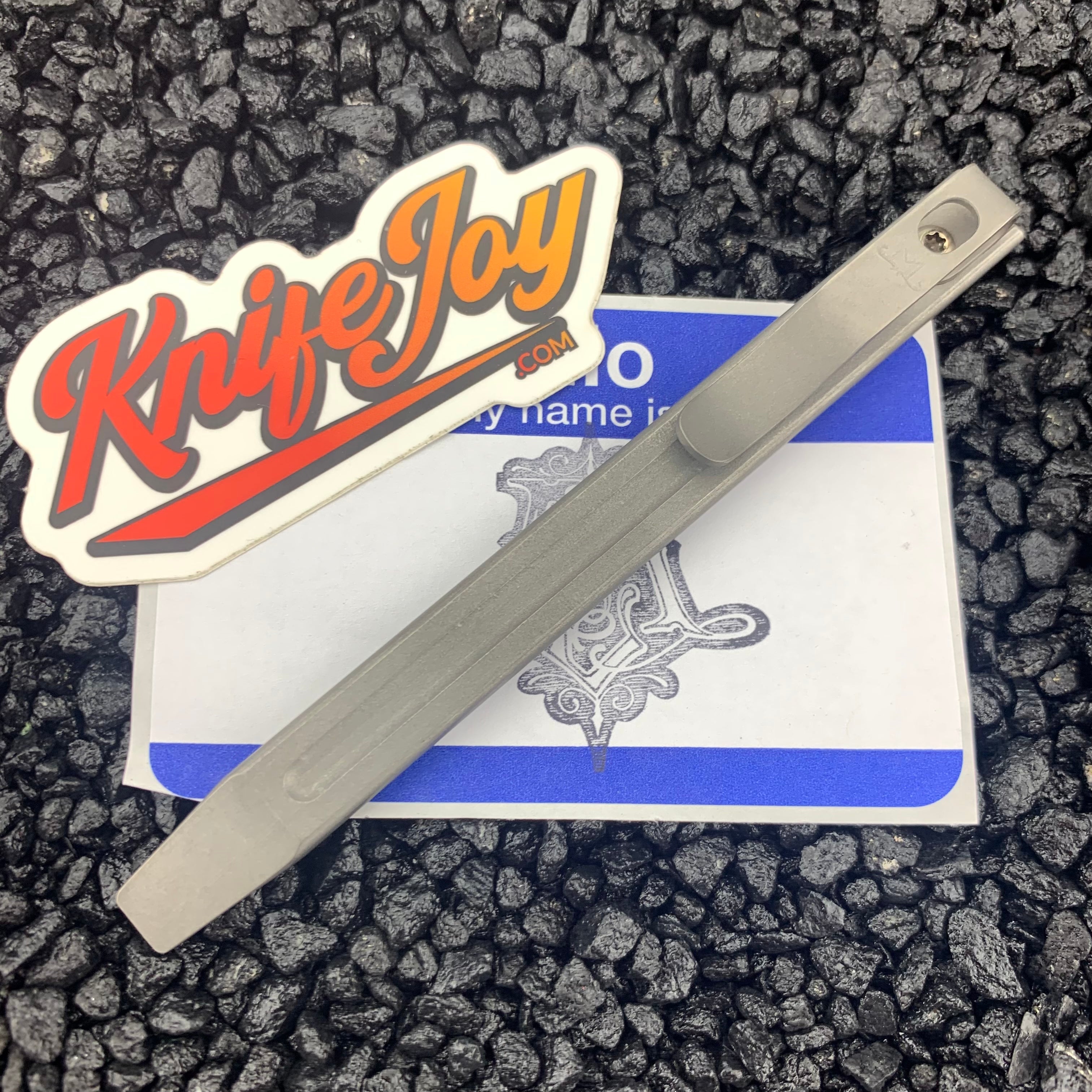 Maverick Customs 5-Inch Super Slim Fuller Pocket Pry Bar - EDC Multi-Tool for Everyday Carry, Camping, Survival & Outdoor Adventures