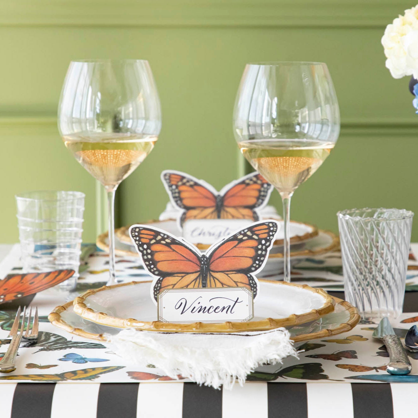 Butterfly Flight Placemat - Non-Slip Waterproof Table Mat for Dining, Kitchen, and Outdoor Picnics - Elegant Butterfly Design Home Decor