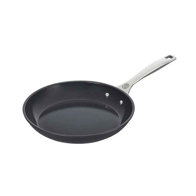 Le Creuset Essential Ceramic Non-Stick Fry Pan - 10 Inch Skillet for Sauteing, Frying & Baking - Oven & Stovetop Safe - Perfect for Eggs, Pancakes & Stir-Fry