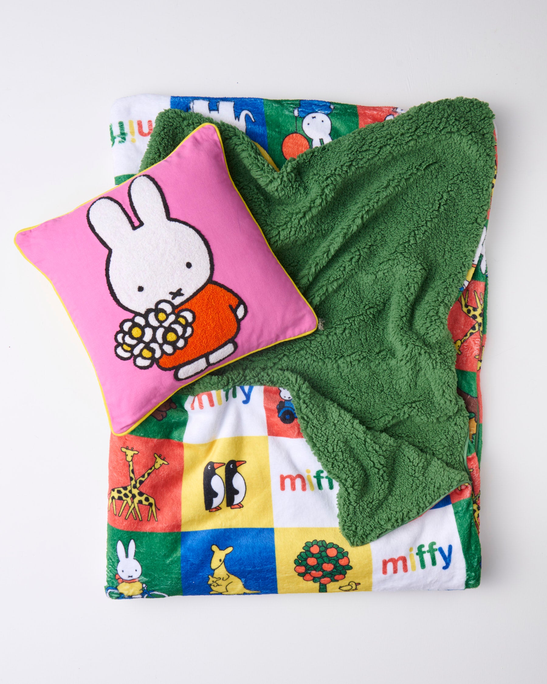 Kip&Co x Miffy Miffy's Adventures Kids Kuddle Sleeping Bag - Soft & Cozy Sleeping Bag for Toddlers & Children - Perfect for Camping, Sleepovers & Indoor Play