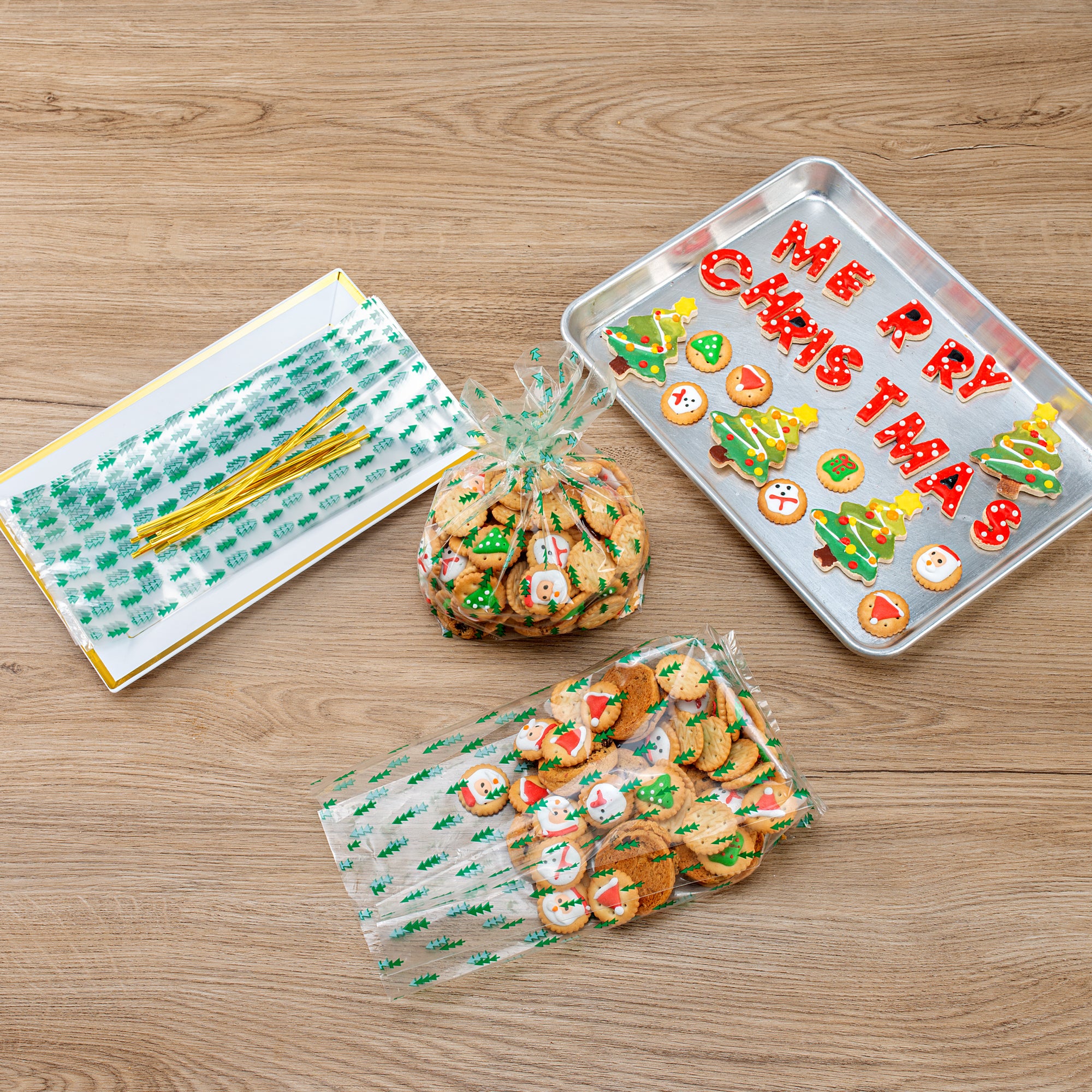 Plastic Candy Bags for Christmas Trees - 5 x 3 x 11 Inches Gusseted Treat Bags (4000 Count Bulk Box) - Perfect for Holiday Candy Packaging, Party Favors & Gift Wrapping